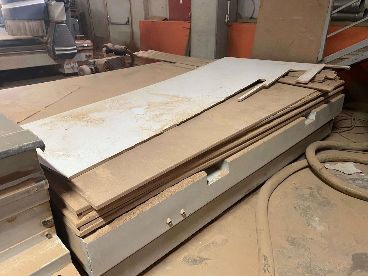 AES Raptor 2128 Yüklemeli Boşaltmalı Düz Tabla Cnc (2011)