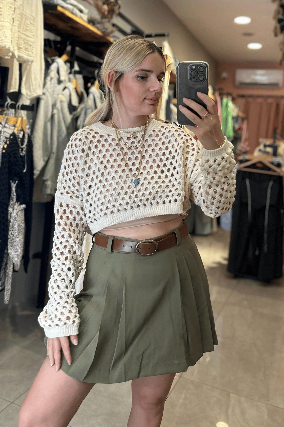 Krem ajurlu triko crop