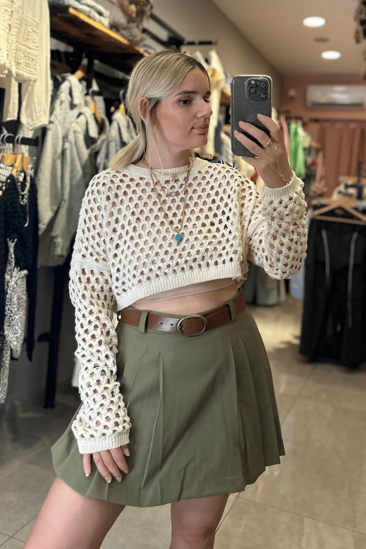 Krem ajurlu triko crop