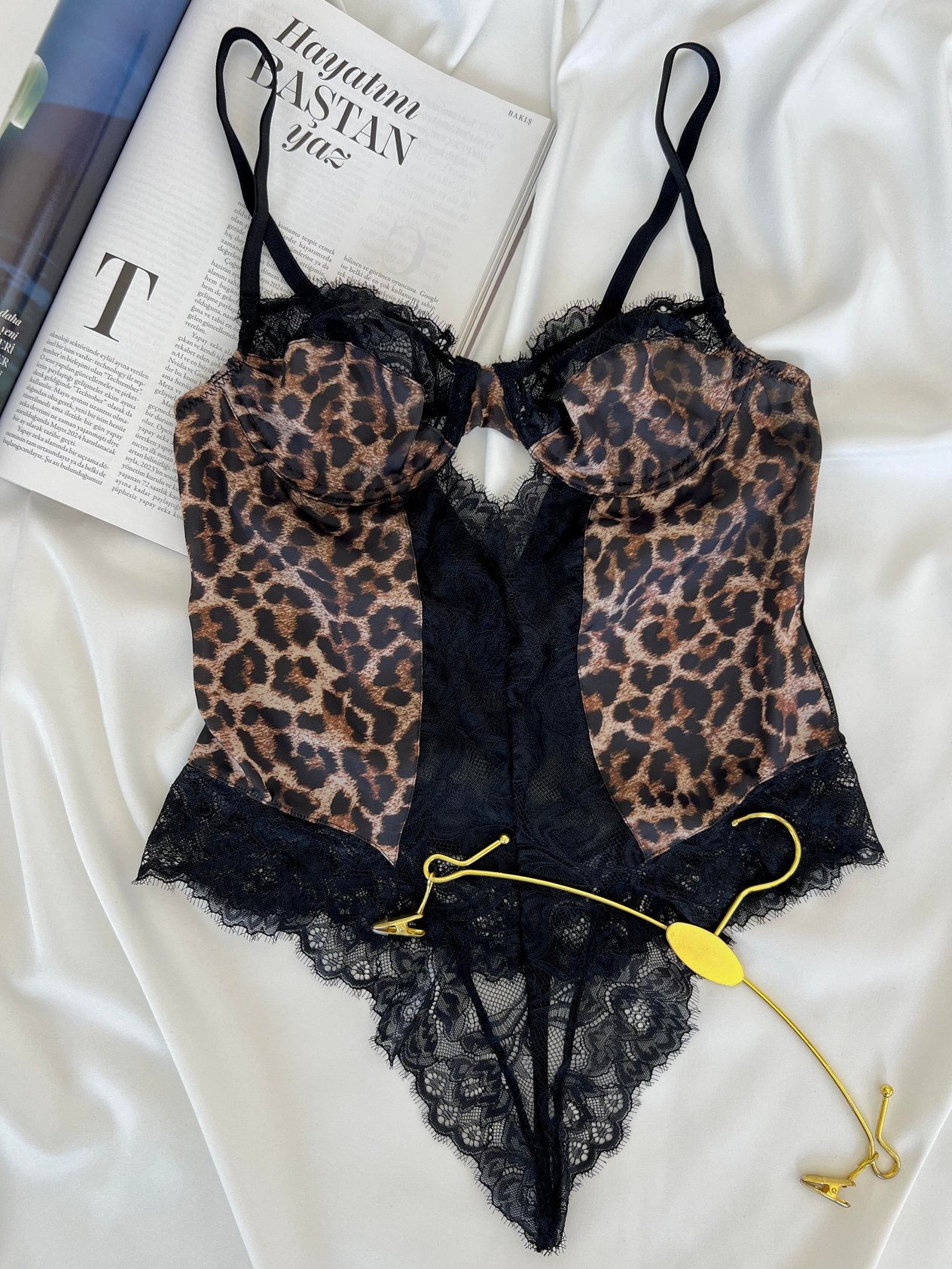 Leopar Desenli Dantel Kapsız Balenli B Cup Bodysuit