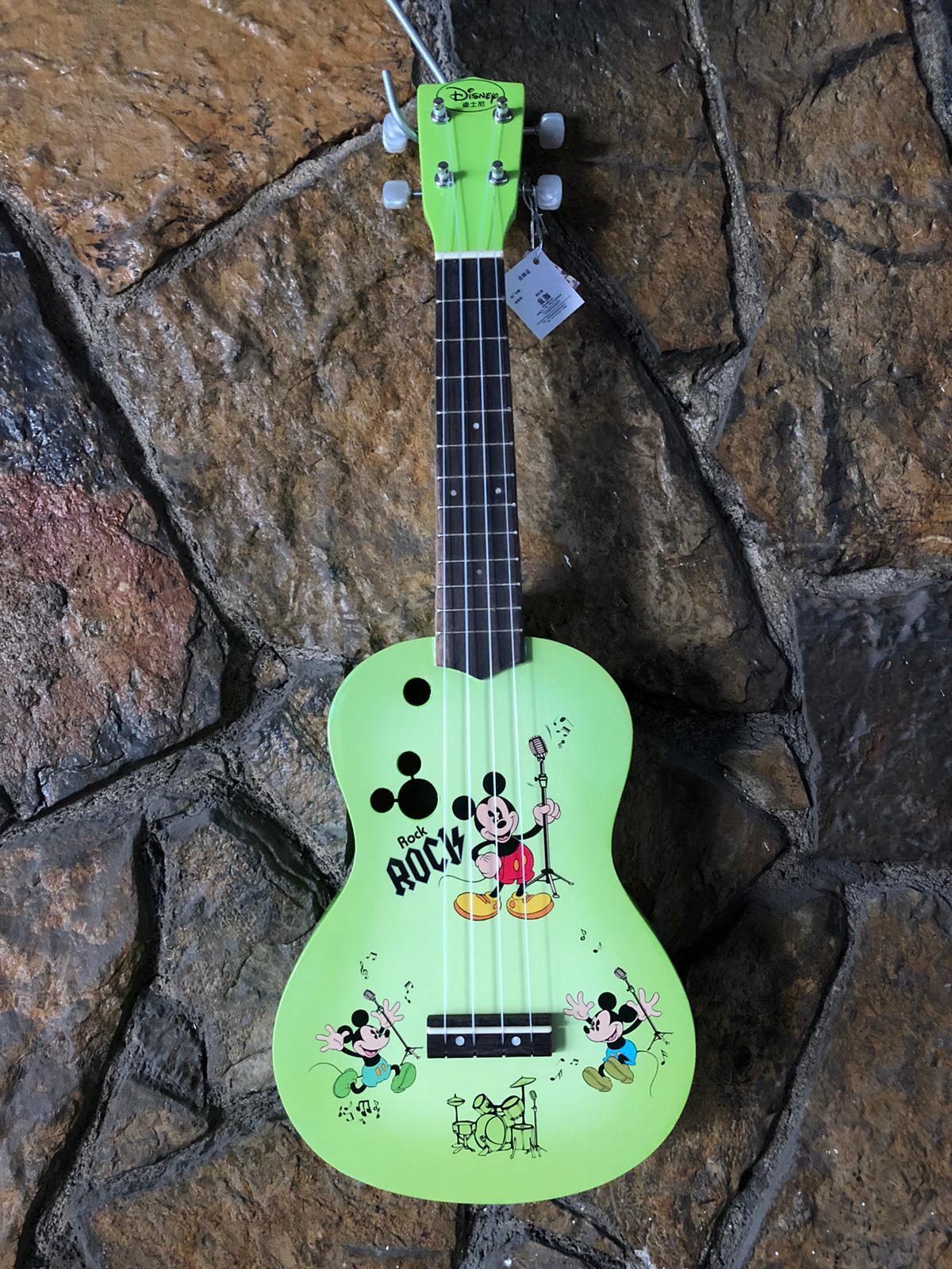 Disney Mickey Mouse Concert Yeşil Renk Ukulele Set (Kılıf + Pena)