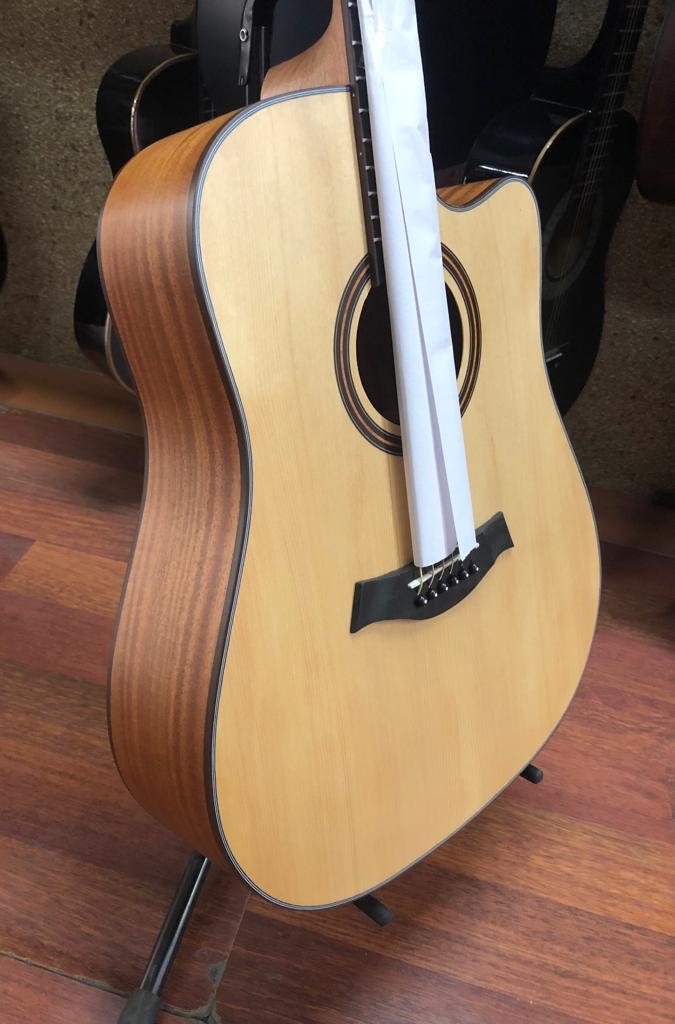 LEA 102 AKUSTİK GİTAR 