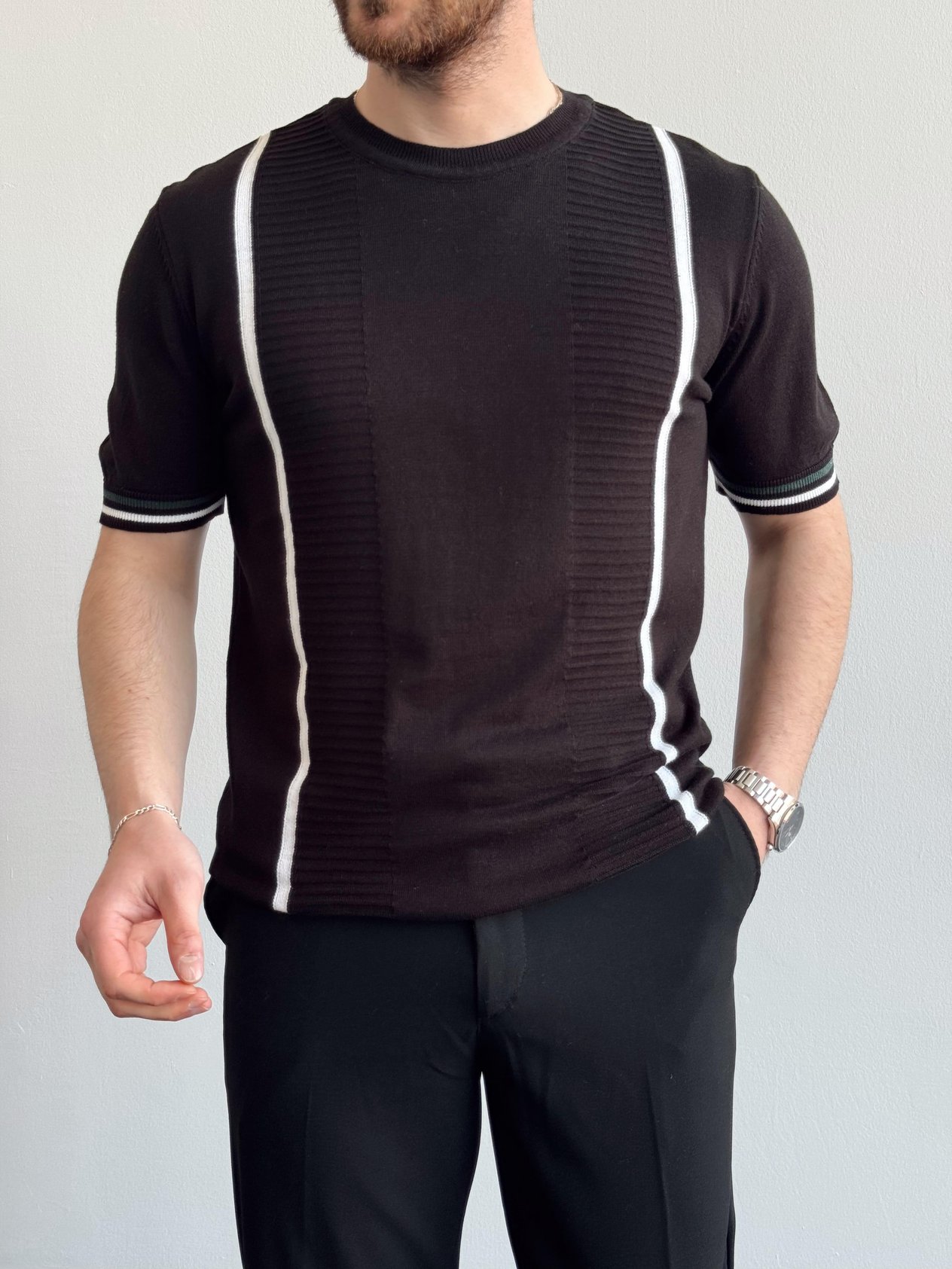 Erkek Minimal Ve Şık Stil Desen Detay Bisiklet Yaka Triko T-Shirt-Siyah(E1404)Ketench