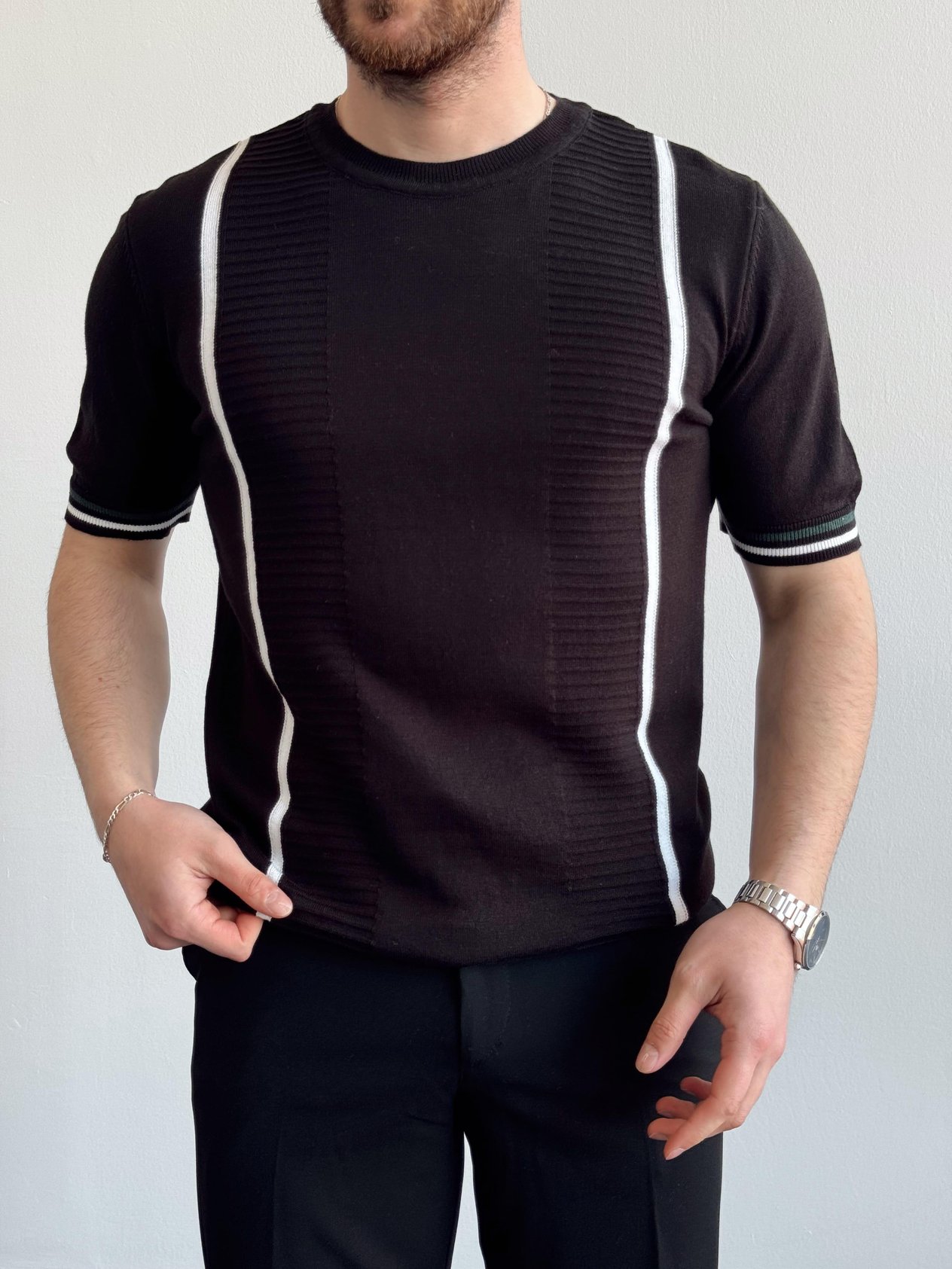 Erkek Minimal Ve Şık Stil Desen Detay Bisiklet Yaka Triko T-Shirt-Siyah(E1404)Ketench