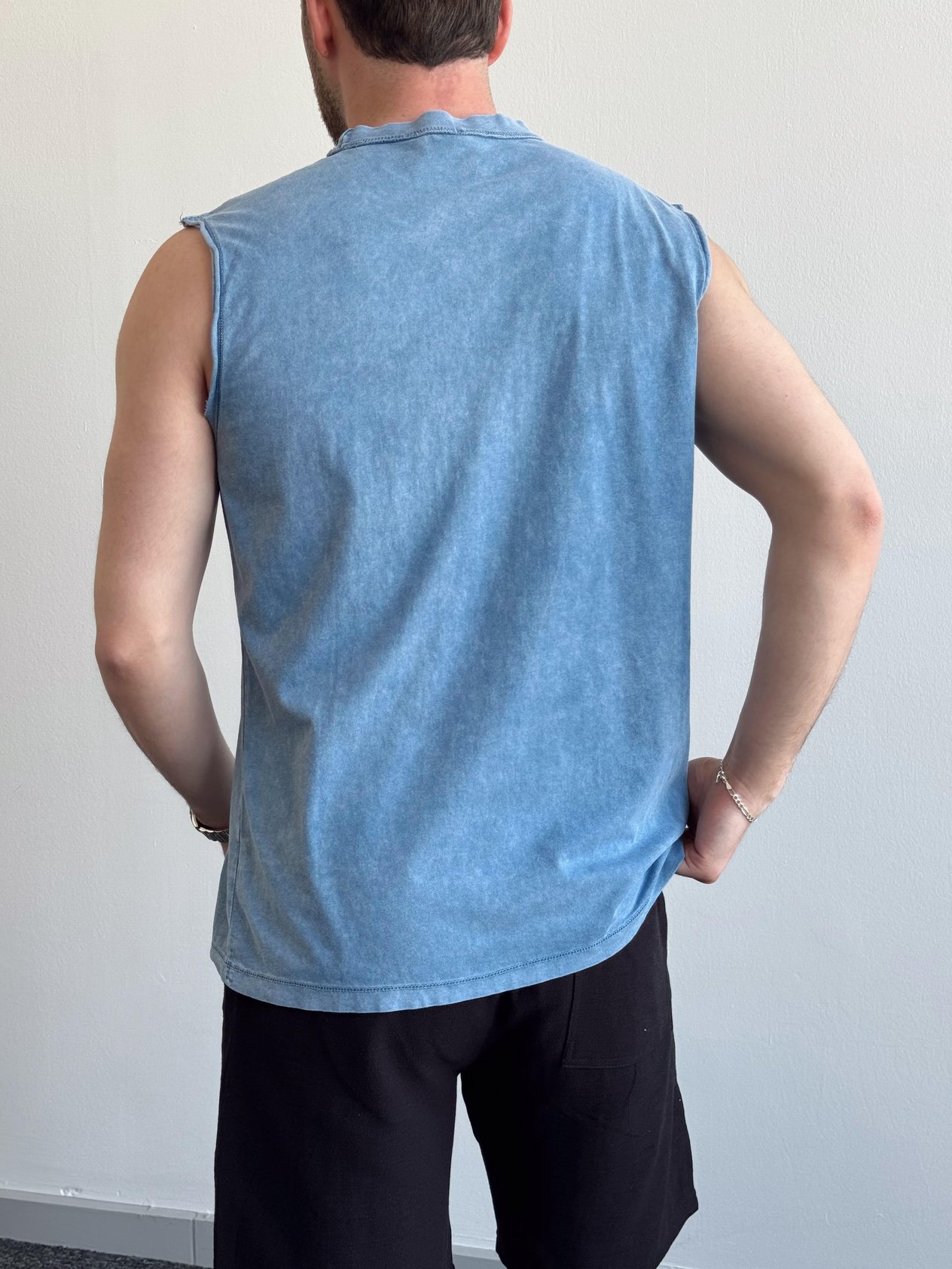 Erkek Numaralandırılmış Özel Seri Yıkama Detay Bisiklet Yaka Oversize Kalıp Sıfır Kol T-Shirt-Mavi(E1376)Ketench