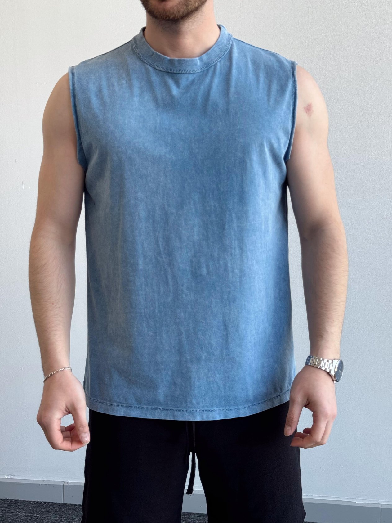 Erkek Numaralandırılmış Özel Seri Yıkama Detay Bisiklet Yaka Oversize Kalıp Sıfır Kol T-Shirt-Mavi(E1376)Ketench