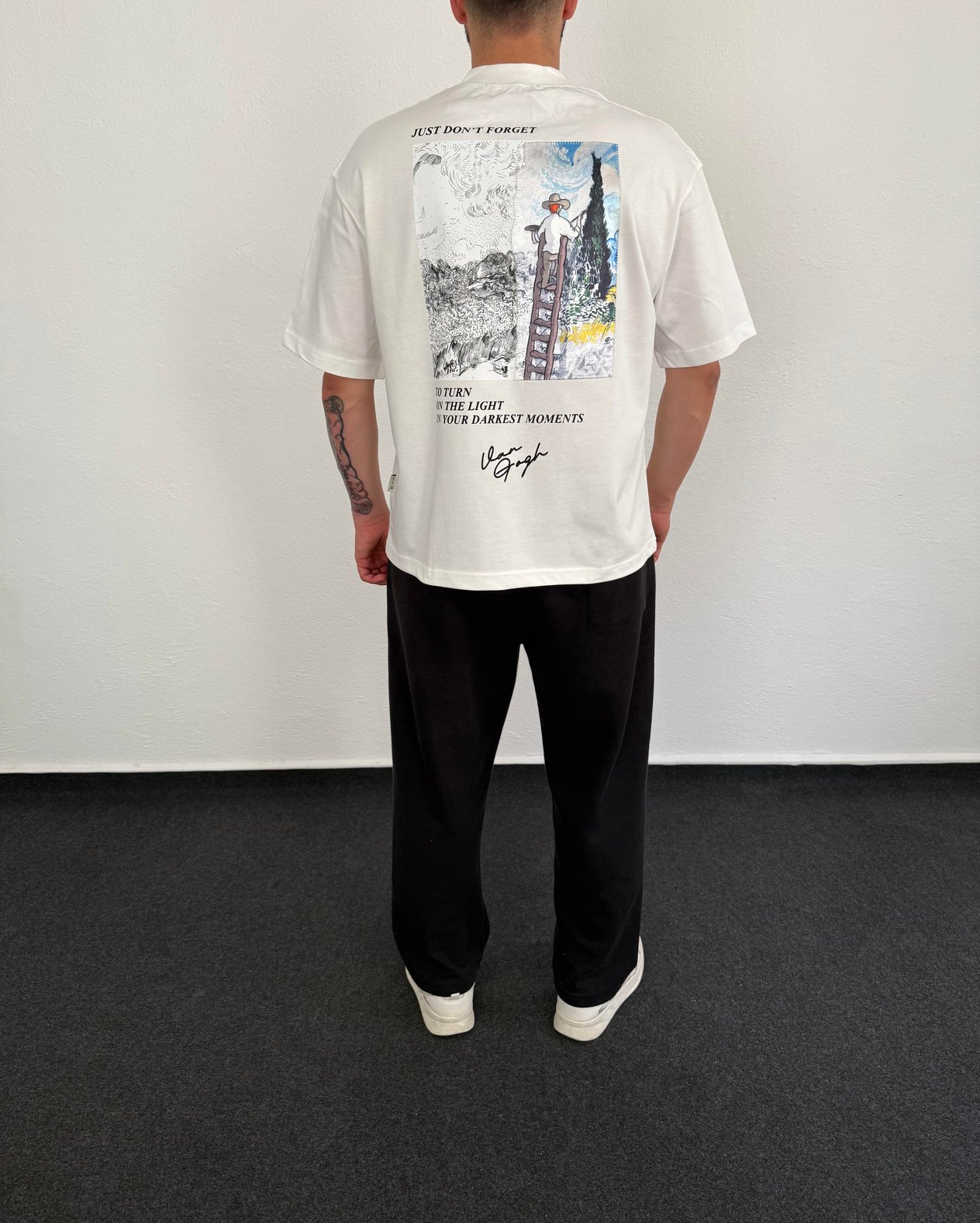 Ekru Vincent Baskılı Ve Nakışlı Oversize Tshırt