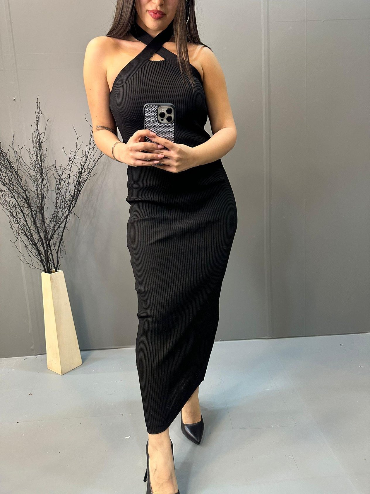 Siyah Çapraz Askılı Elbise
