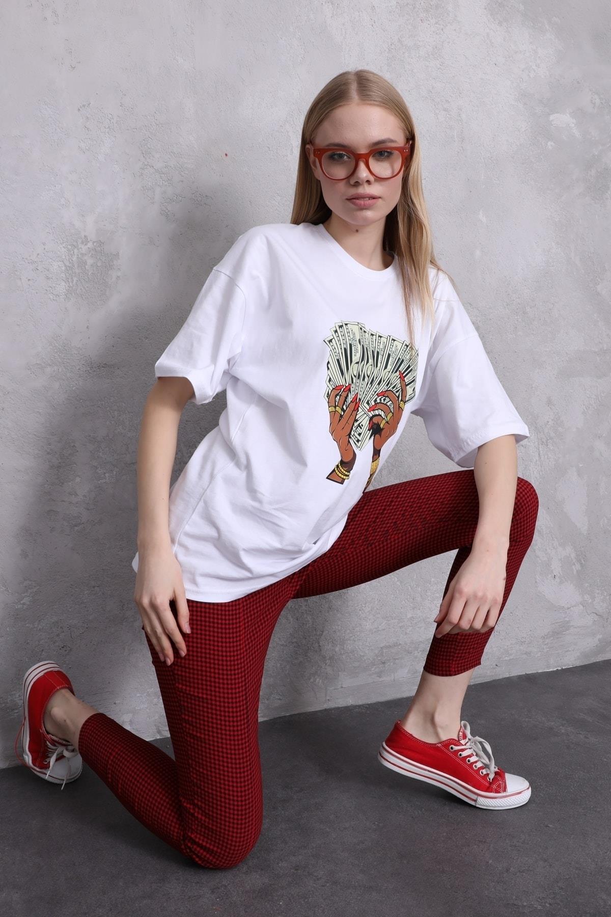 Kadın Dollar In My Hand Baskılı Oversize T-shirt