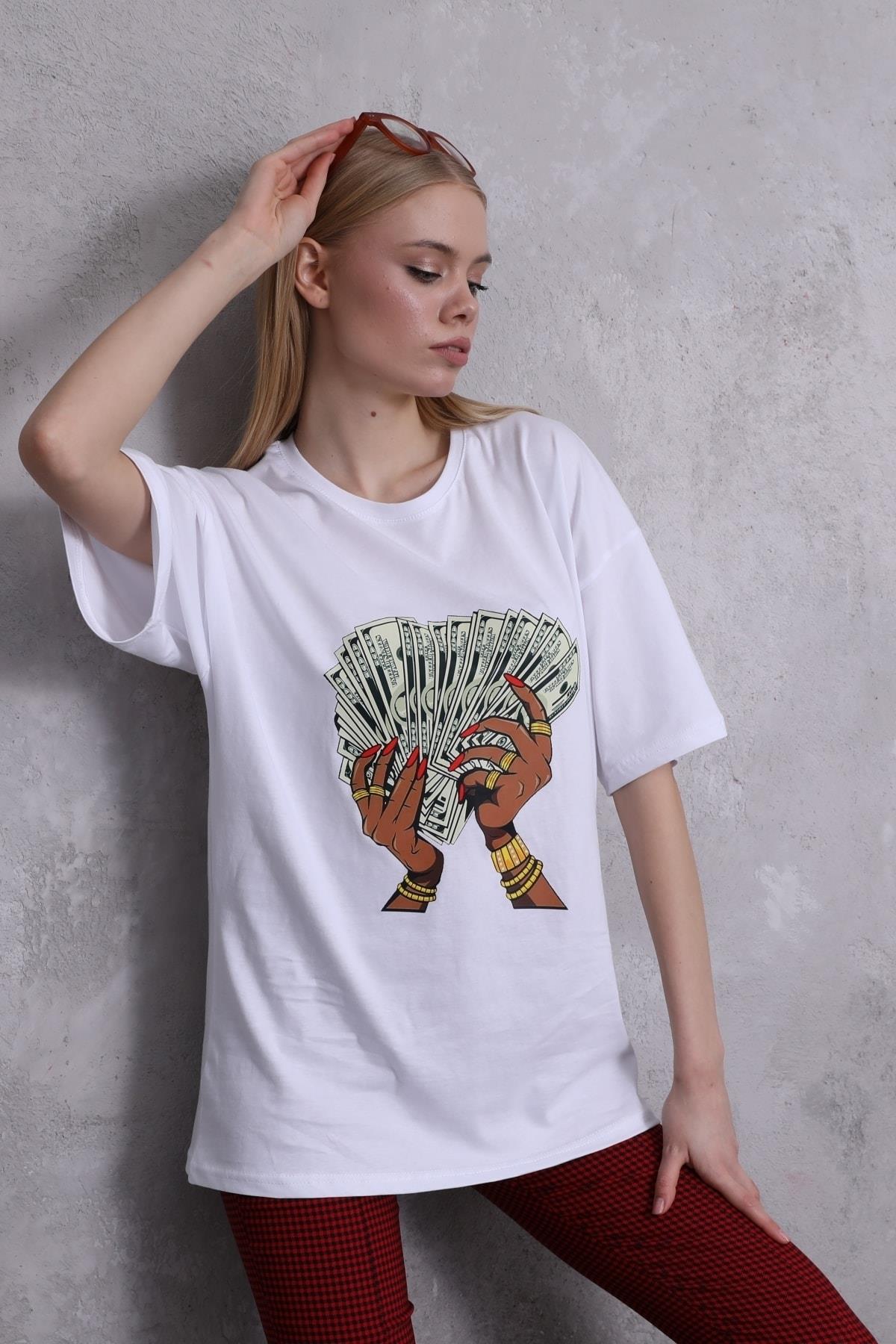 Kadın Dollar In My Hand Baskılı Oversize T-shirt