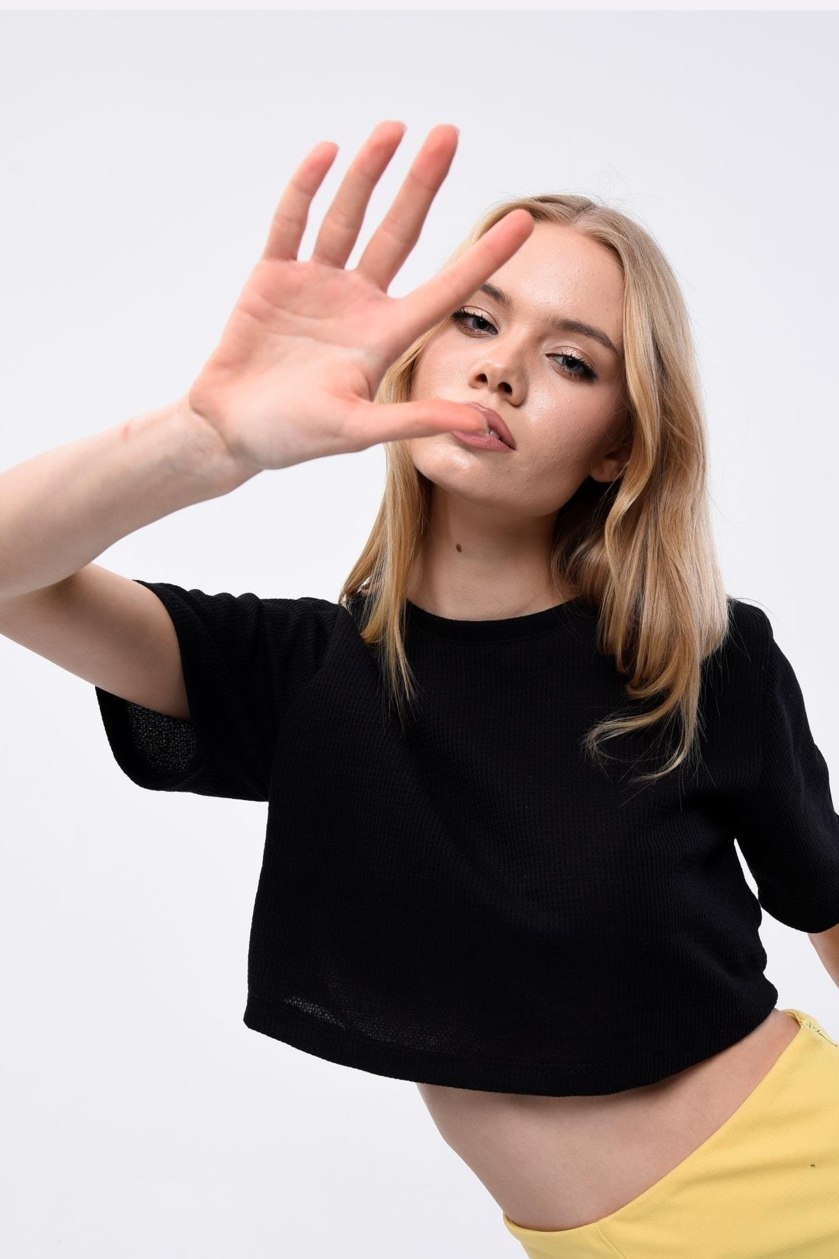 Kadın Waffle Dokulu Bisiklet Yaka Oversize Crop T-shirt