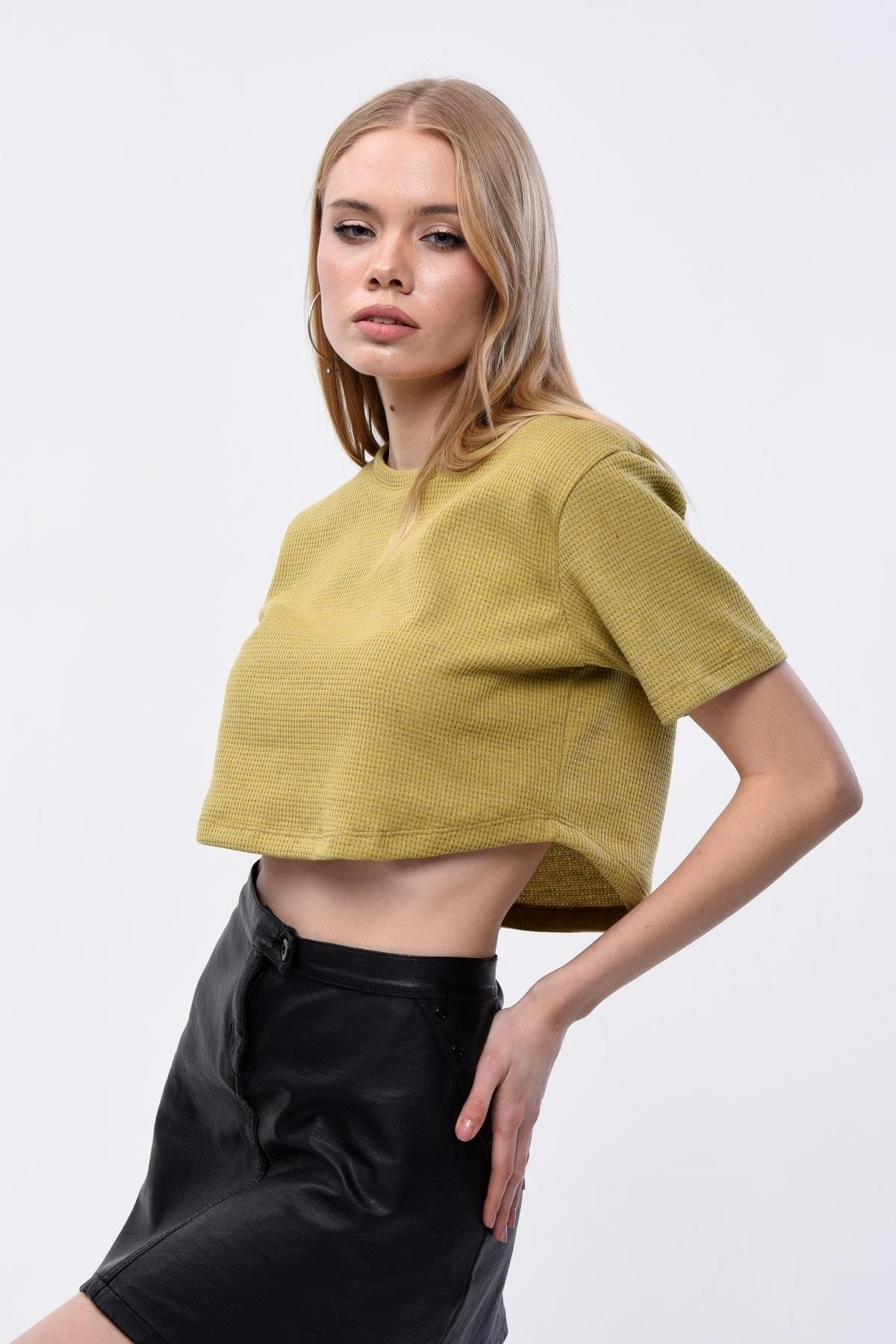 Kadın Waffle Dokulu Bisiklet Yaka Oversize Crop T-shirt