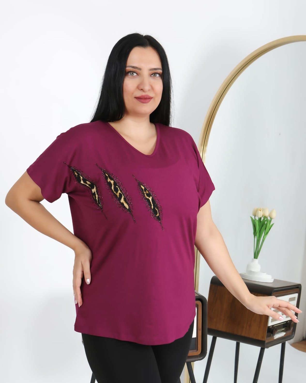 Kadın Viskon Bluz Pul İşleme ve Leopar DetaylıBüyük Beden Bluz