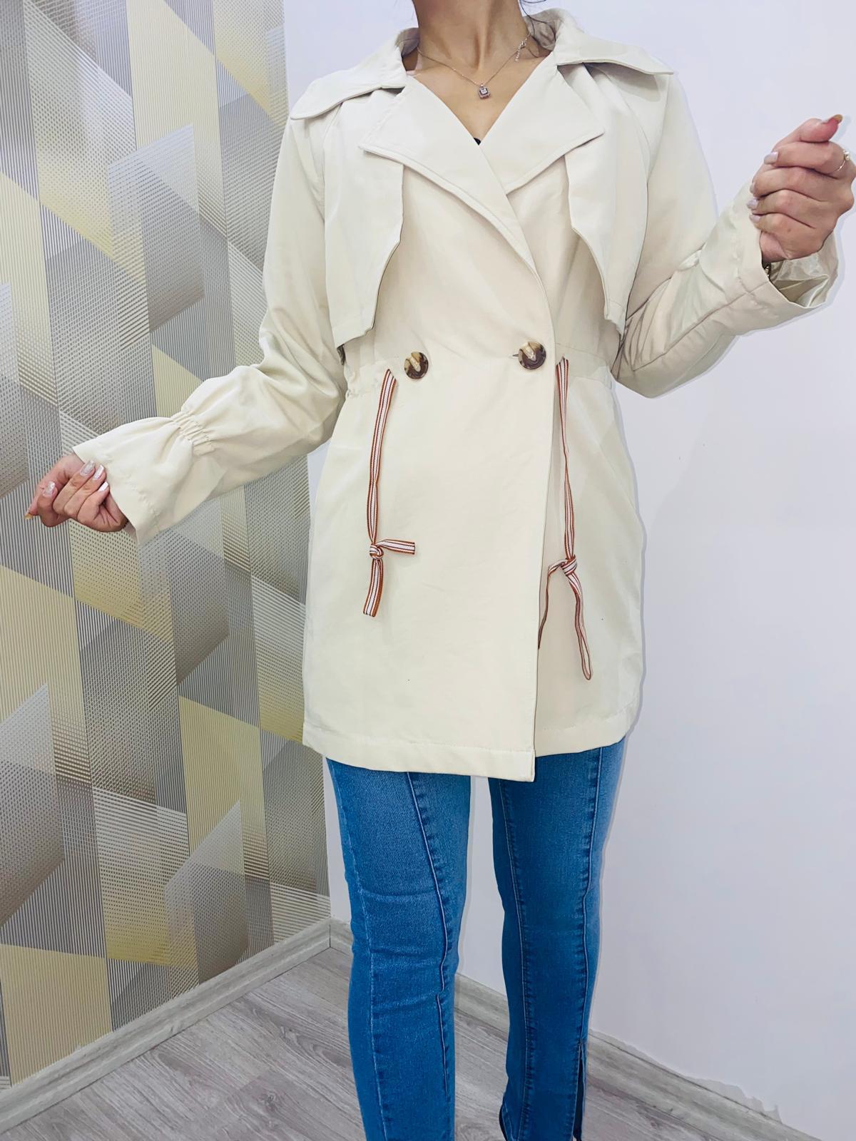 Beli Lastik Detay Bağlamalı Trençkot Bej