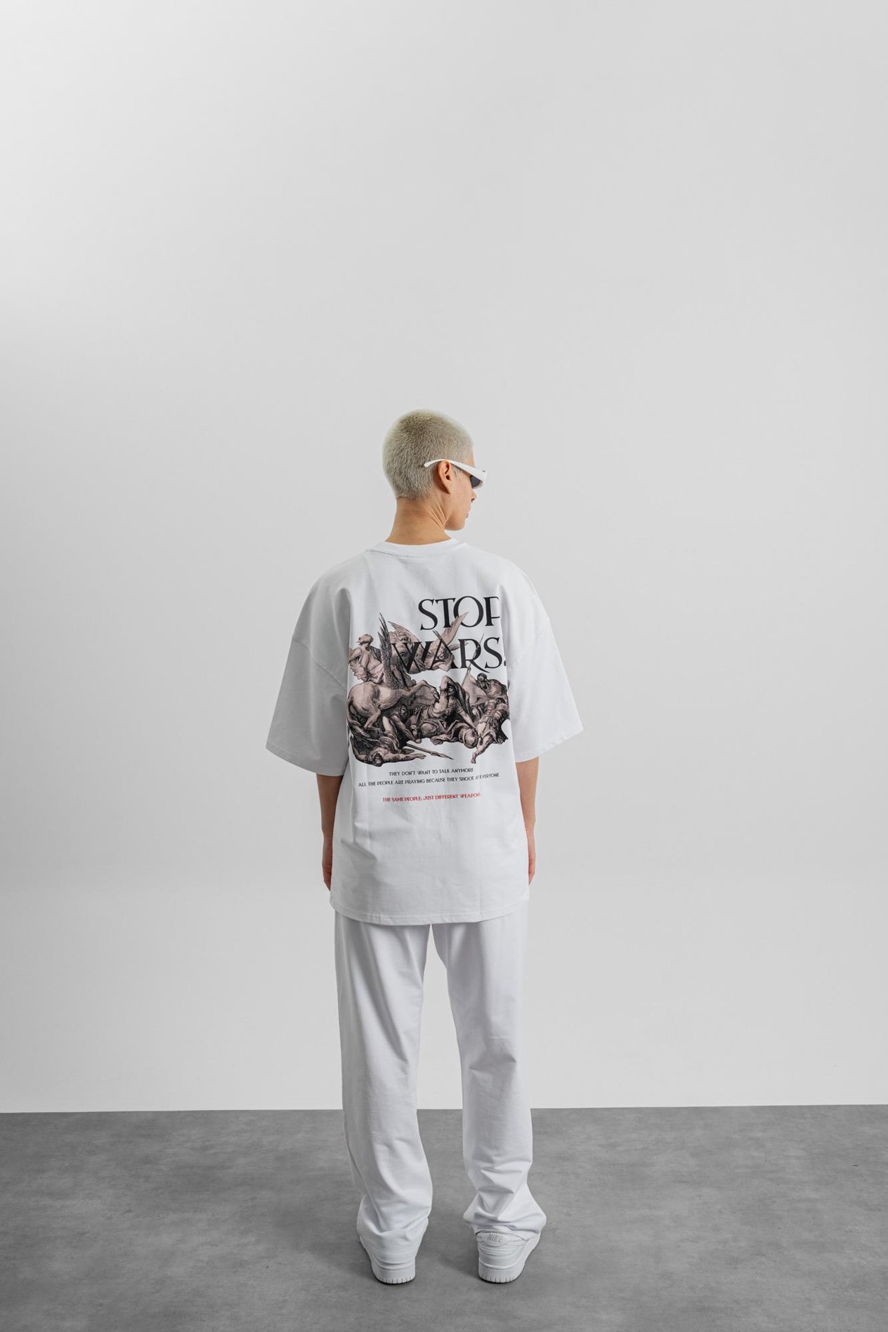 STOP WARS OVERSIZE T-SHIRT BEYAZ