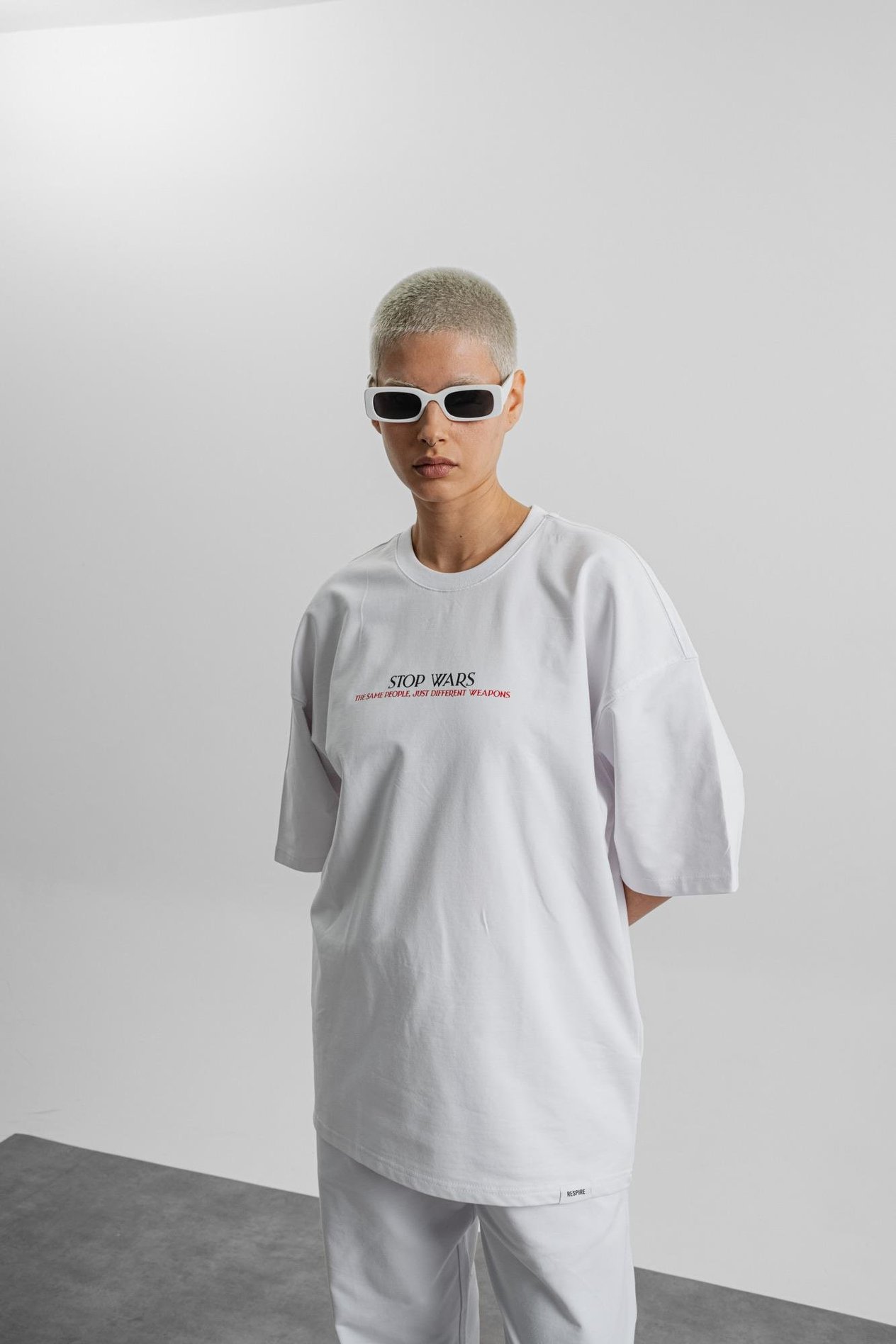 STOP WARS OVERSIZE T-SHIRT BEYAZ