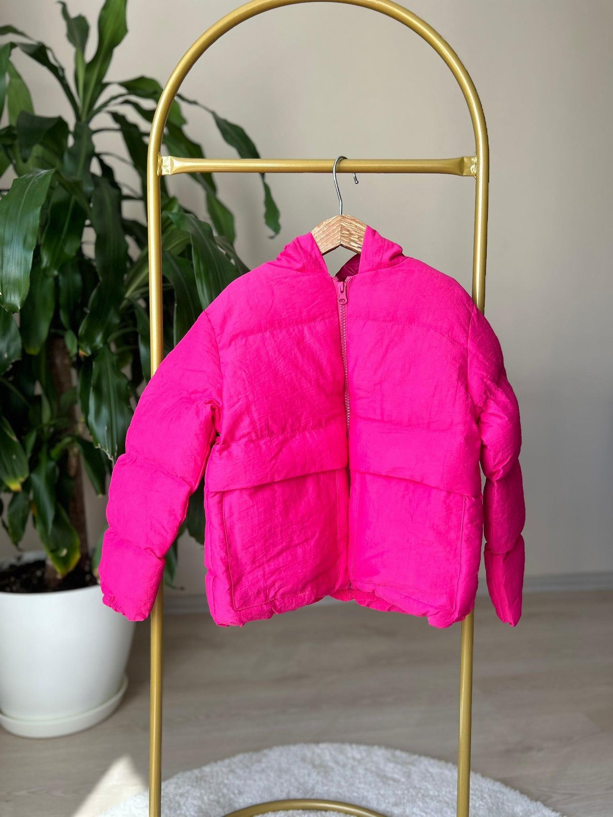 Pembe Kapüşonlu Şişme Mont
