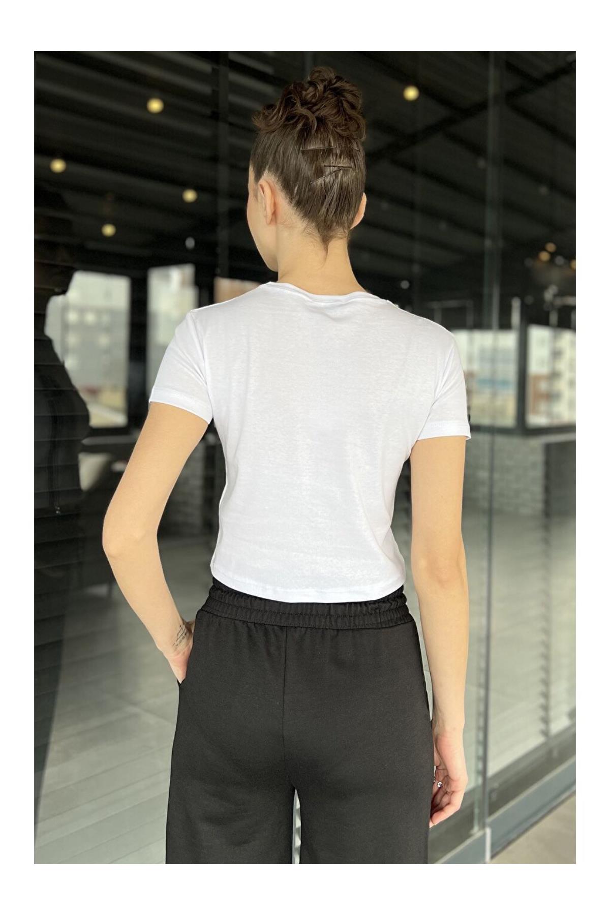 98 Paris Baskılı Crop TshirtKADIN T-SHİRT