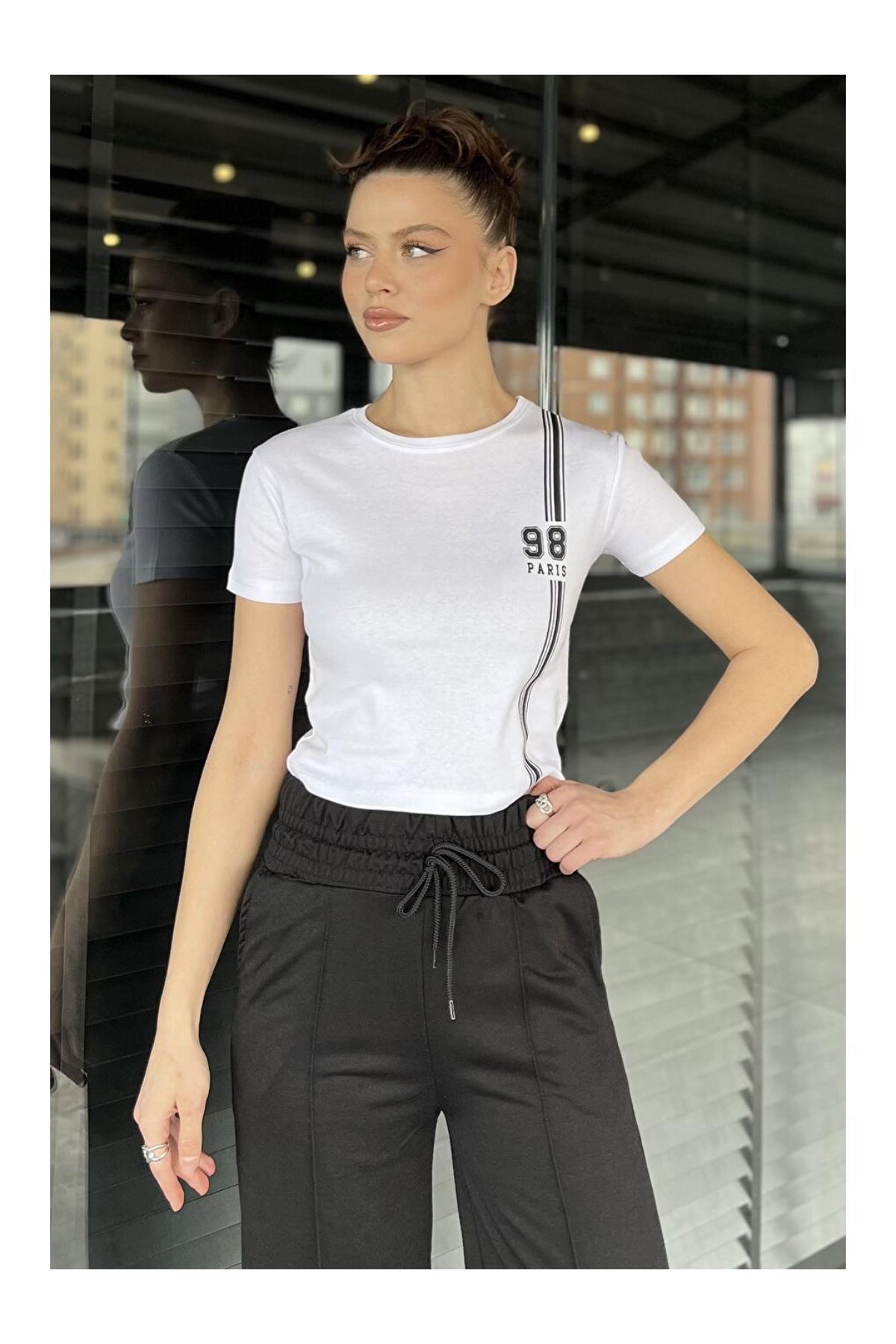 98 Paris Baskılı Crop TshirtKADIN T-SHİRT