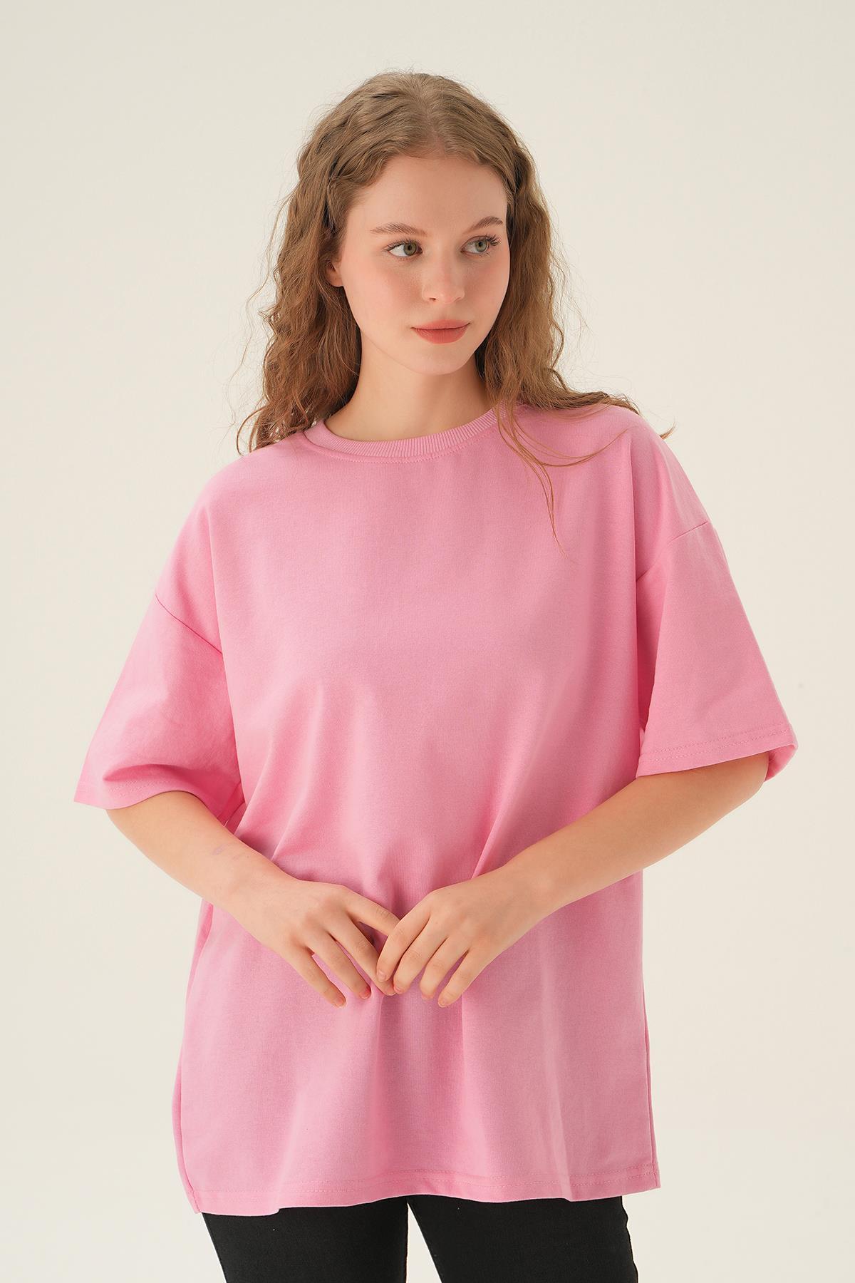 Bisiklet Yaka Basic TshirtKADIN T-SHİRT