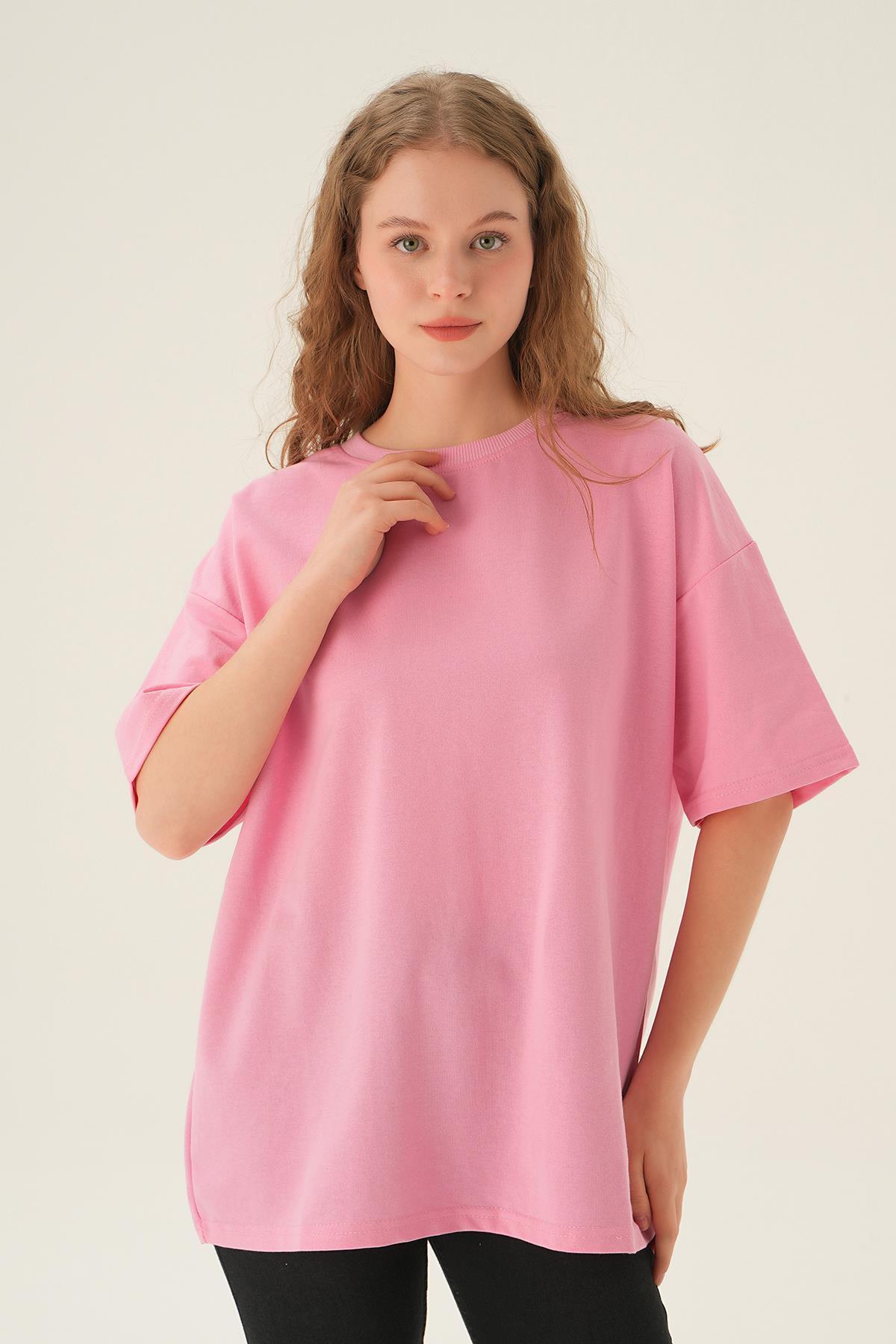 Bisiklet Yaka Basic TshirtKADIN T-SHİRT