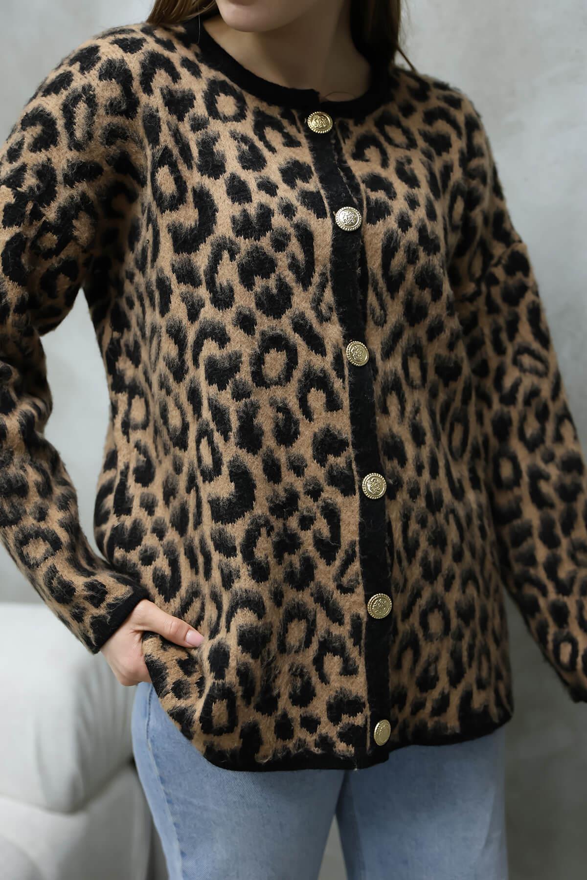 Düğmeli Leopar Desen HırkaKADIN HIRKA