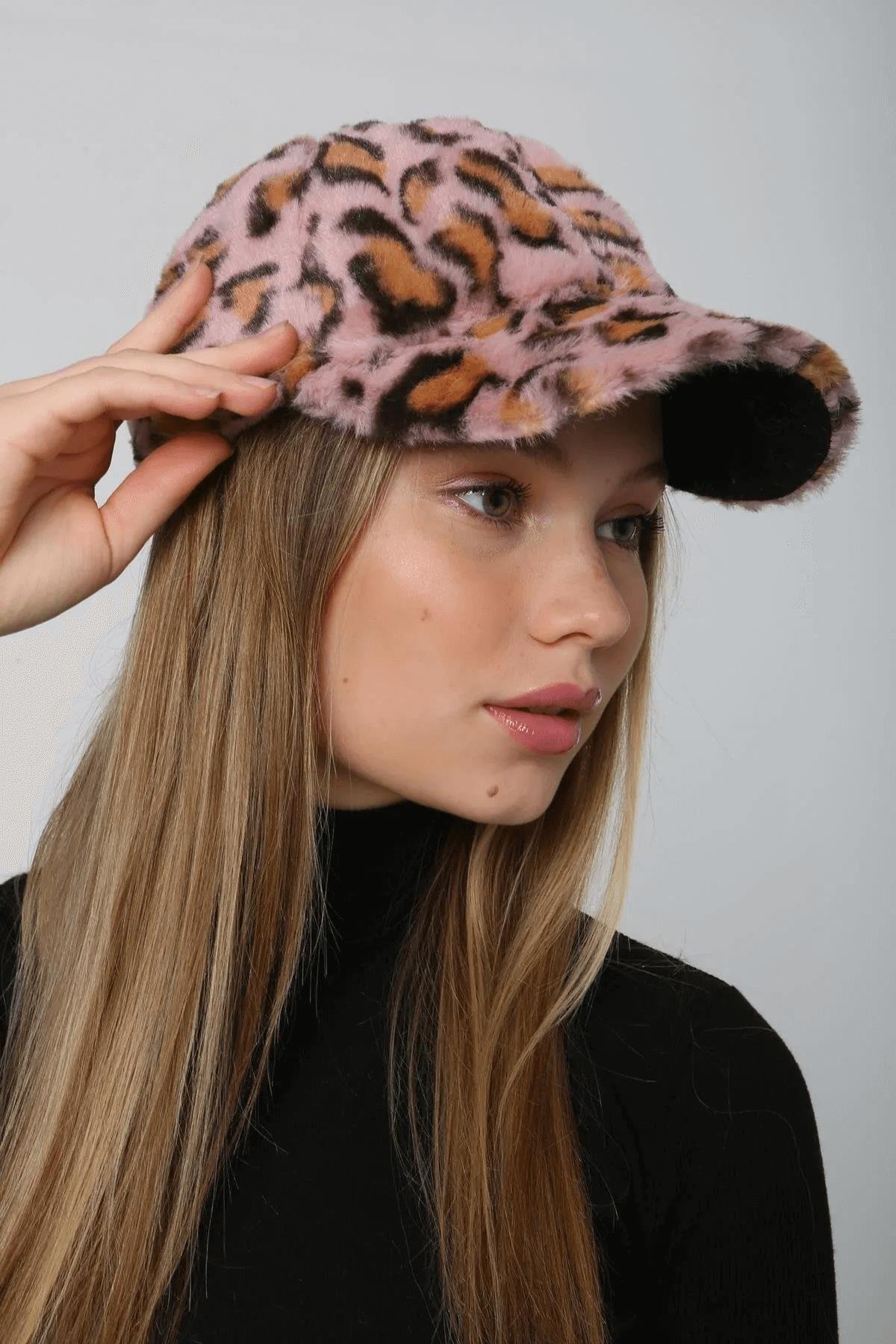 Leopar Peluş Kap ŞapkaKADIN ŞAPKA