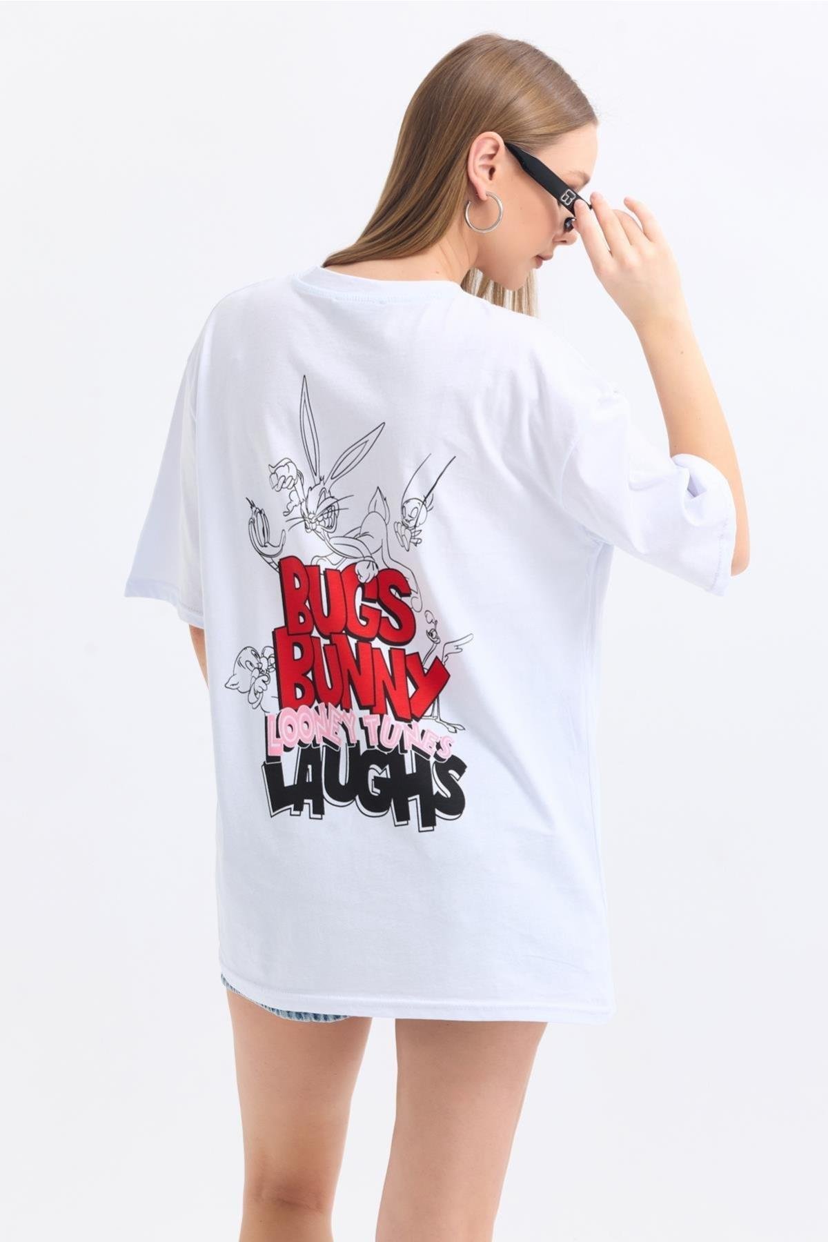 Önü ve Sırtı Buggs Bunny Baskılı TshirtKADIN T-SHİRT