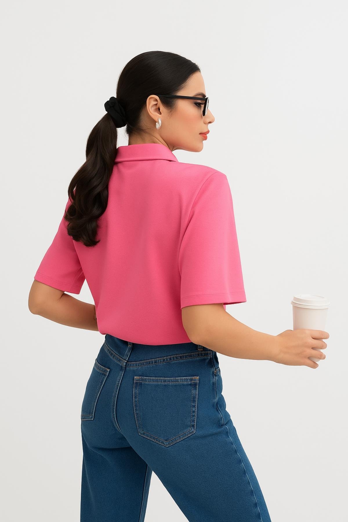 Polo Yaka Fermuarlı Vatkalı TshirtKADIN T-SHİRT