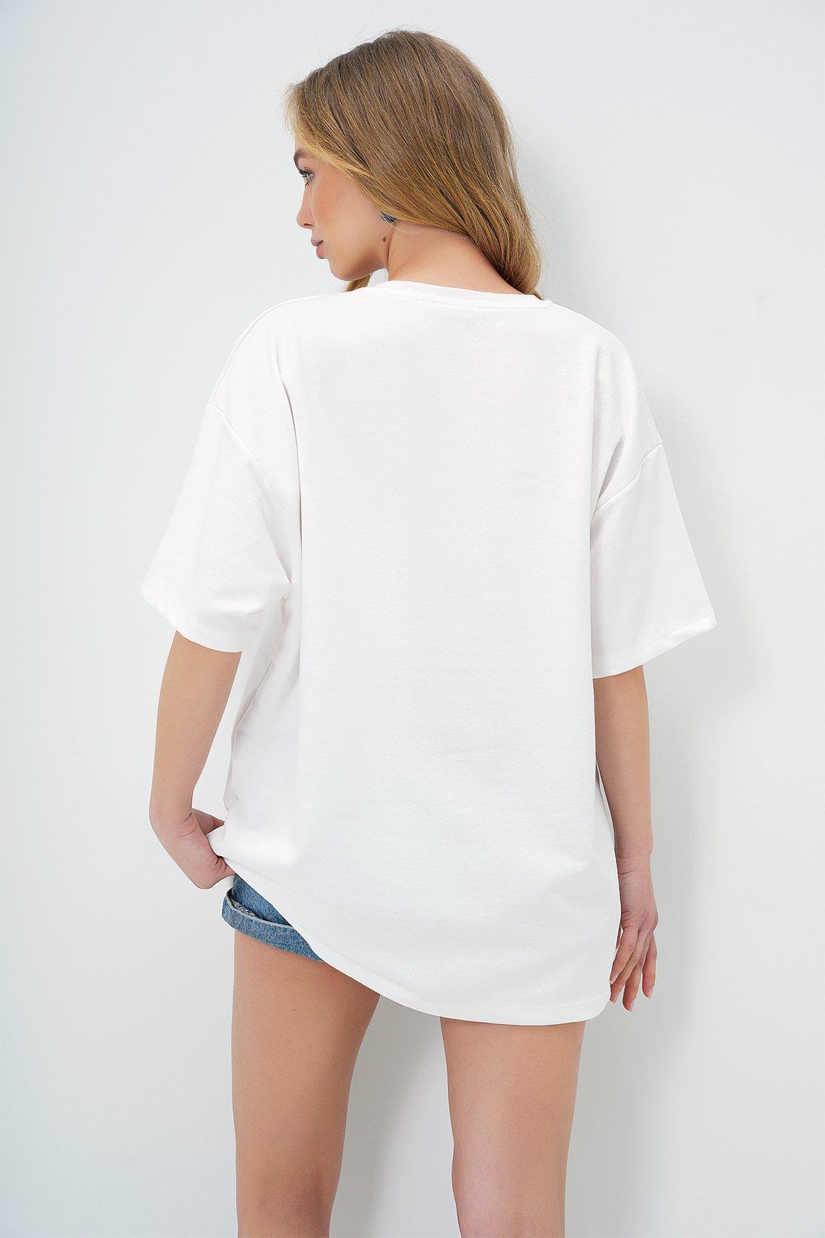 Rakam Baskılı TshirtKADIN T-SHİRT