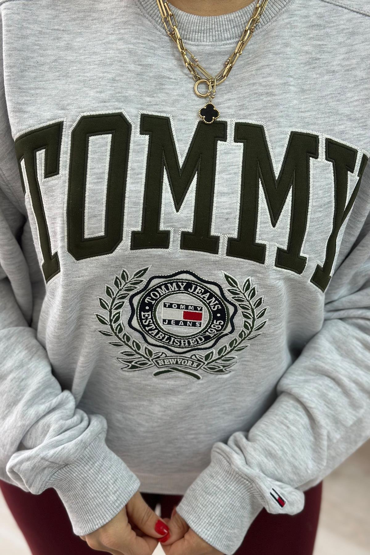 Gri Nakış Baskılı Tommy SweatUSW0243014-GRI-S