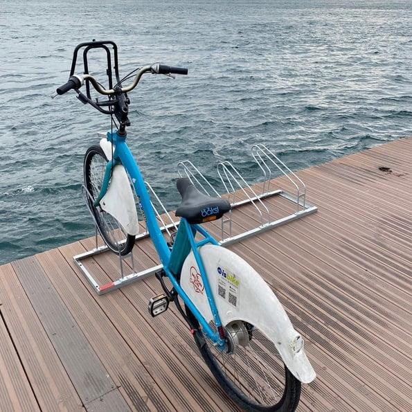 5-Bike Parking Rack – Hot-Dip Galvanized Steel (40x175 cm)