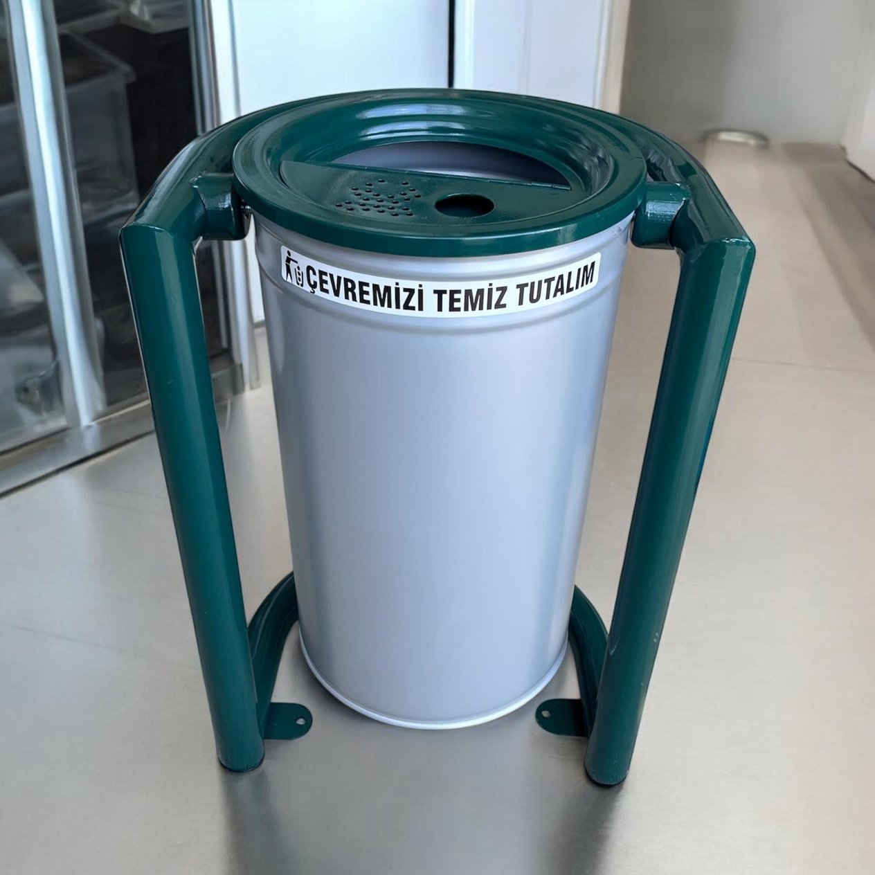 Metal Outdoor Waste Bin – Swing Lid Model SGC07B - 30L