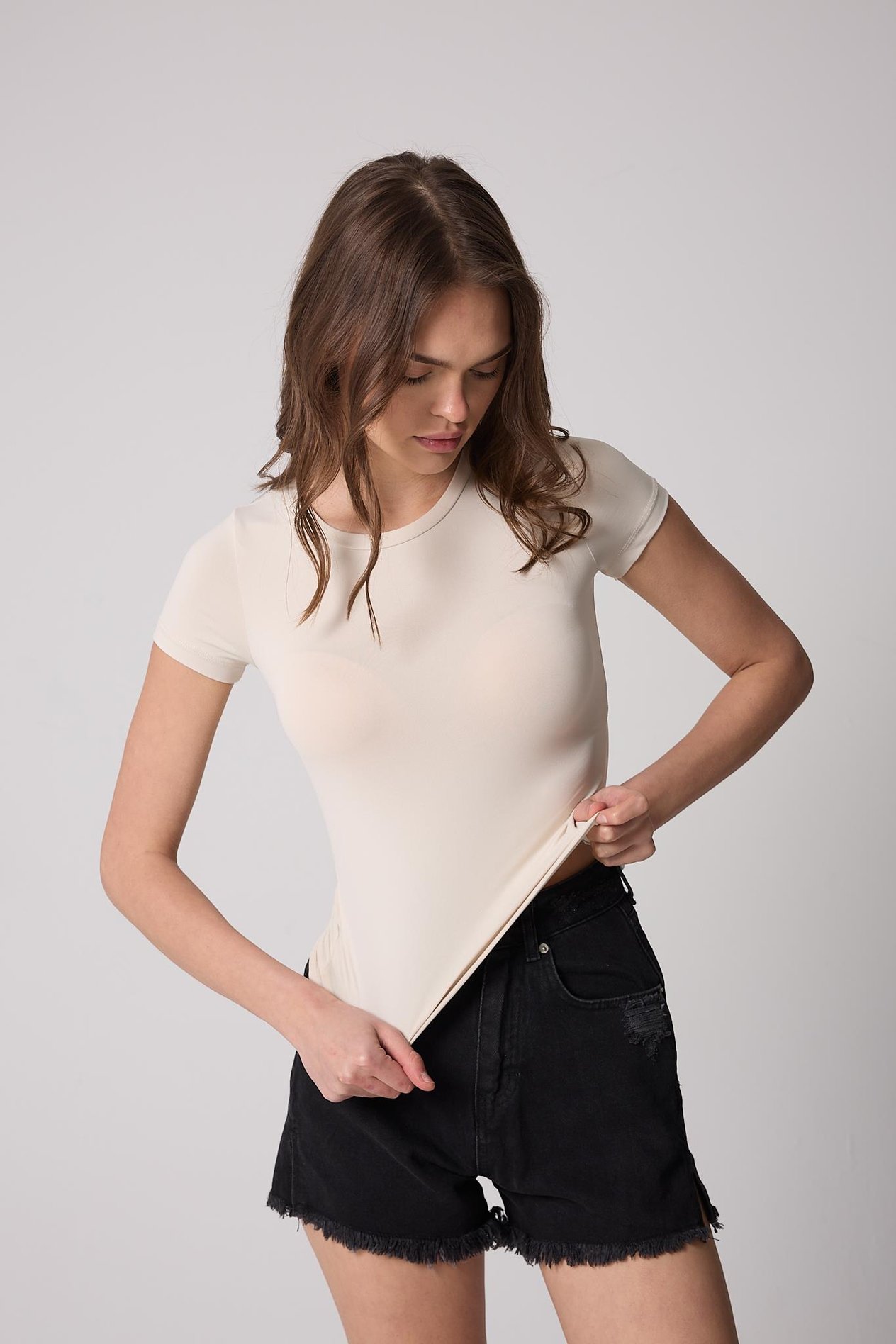 Kadın T-Shirt Likralı Slim Fit Kısa Kol Bisiklet Yaka Krem Rengi Basic - 2503