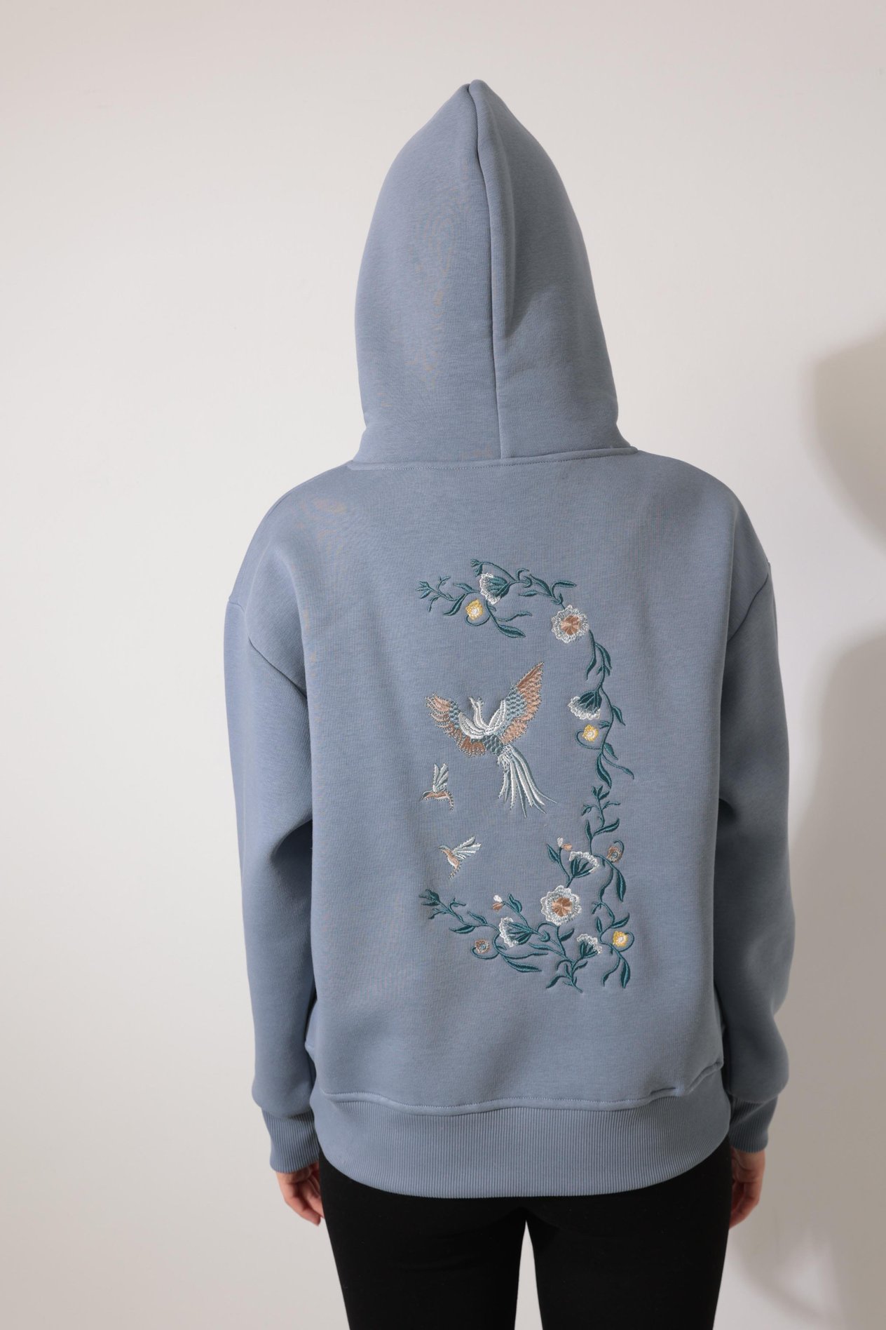 Mavi Sırtı ve Kapüşonu Ankakuşu Nakış İşlemeli Kapüşonlu Sweatshirt - 2437