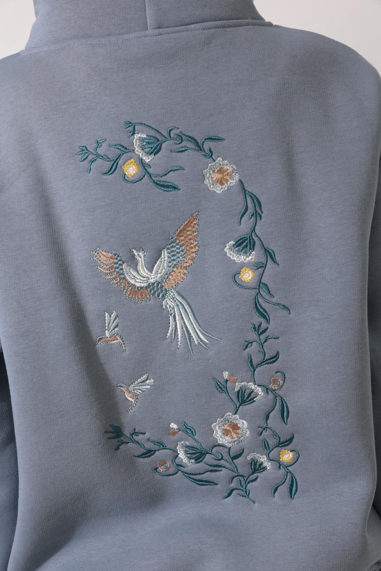 Mavi Sırtı ve Kapüşonu Ankakuşu Nakış İşlemeli Kapüşonlu Sweatshirt - 2437