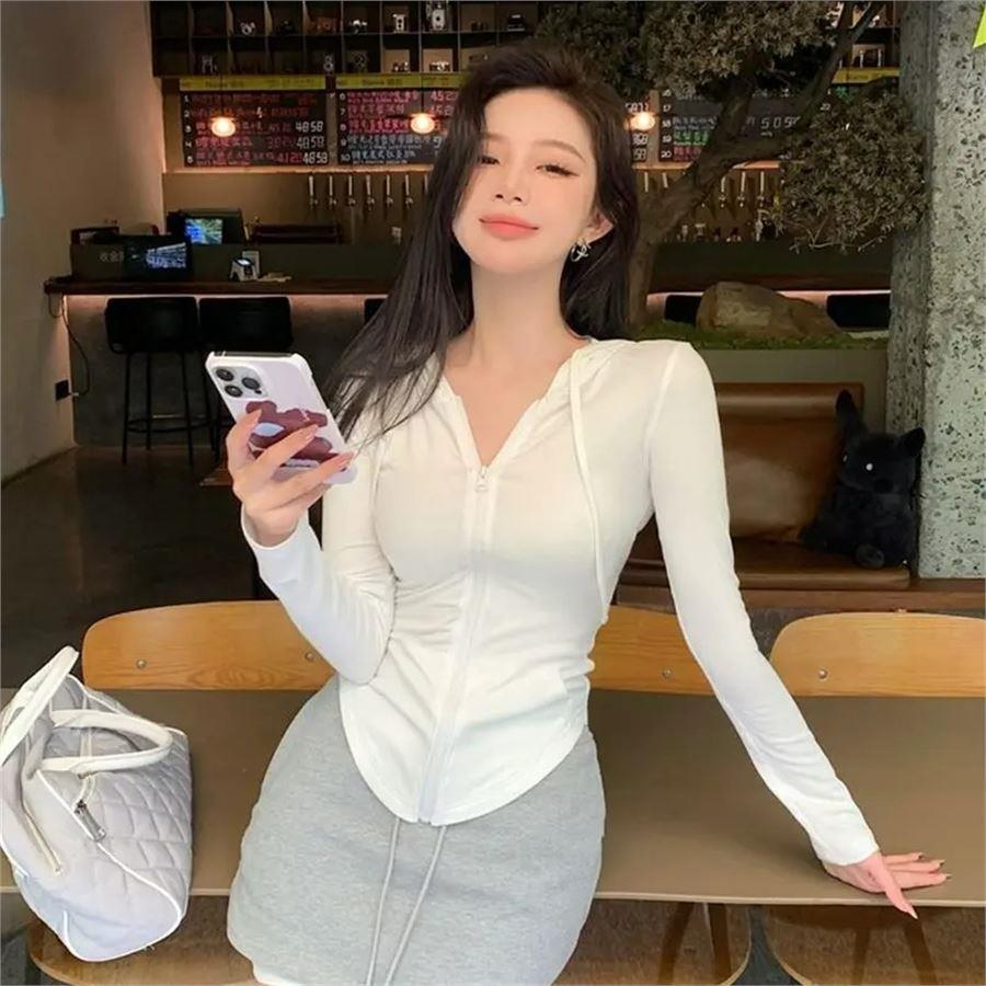 Krem Oval Kesim Kapüşonlu Hırka
