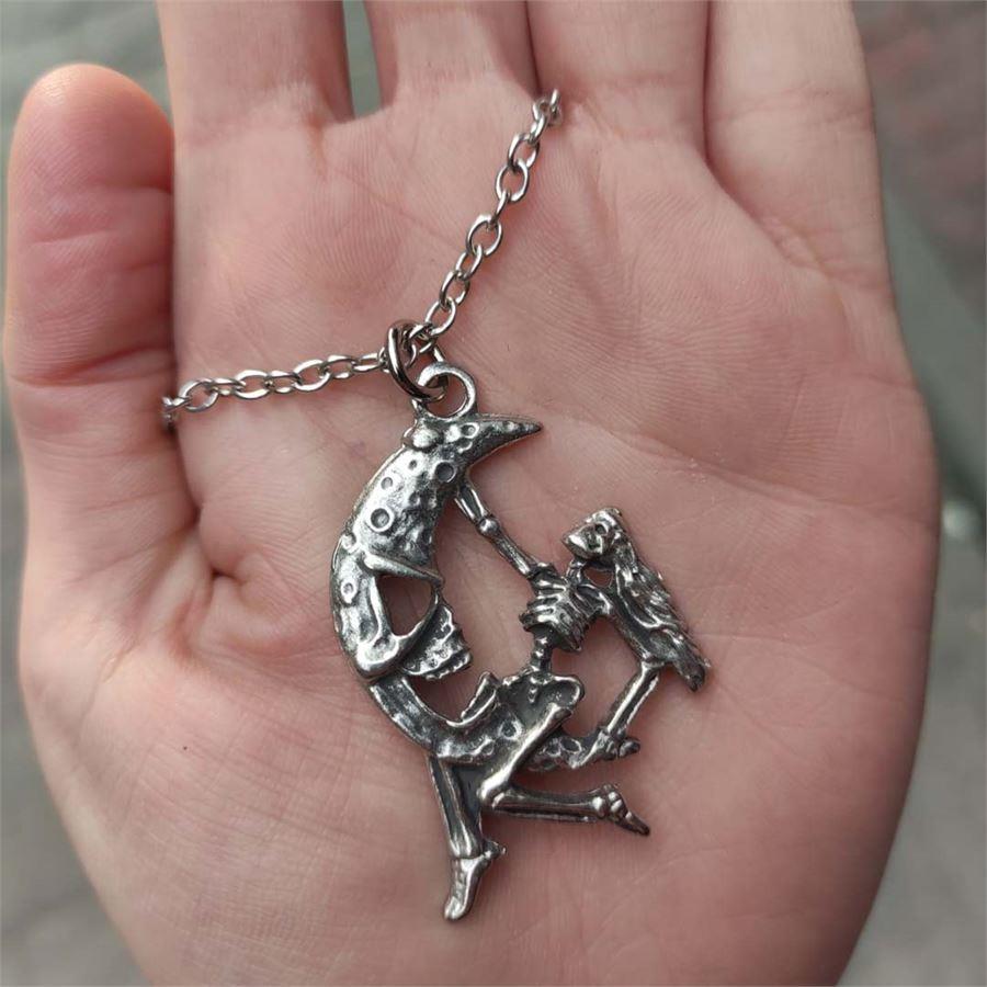 Skeleton And Moon Friends Kolye 