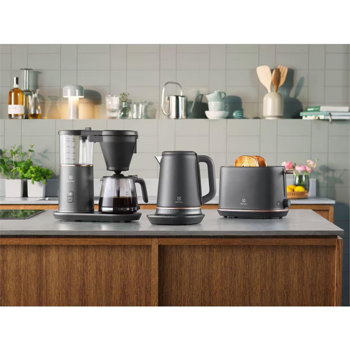 Electrolux Siyah Explore 7 E7T1-6BP Ekmek Kızartma Makinesi (ELX.910003578)