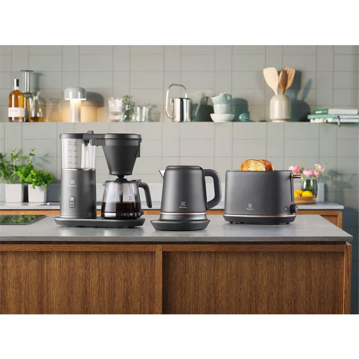 Electrolux Siyah Explore 7 E7T1-6BP Ekmek Kızartma Makinesi (ELX.910003578)