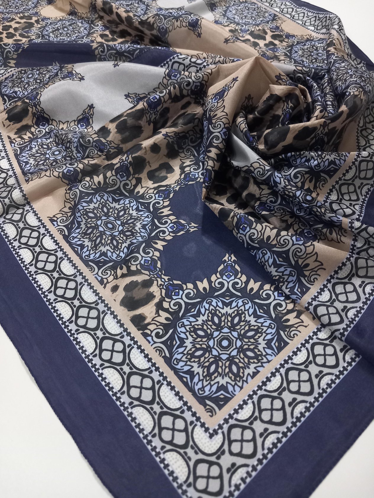 Harem Scarf Brisa Dijital Lacivert Bej Leopar Etnik Desen Şal-7501-534-KVS0591