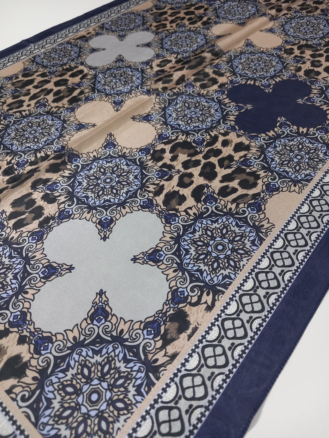 Harem Scarf Brisa Dijital Lacivert Bej Leopar Etnik Desen Şal-7501-534-KVS0591