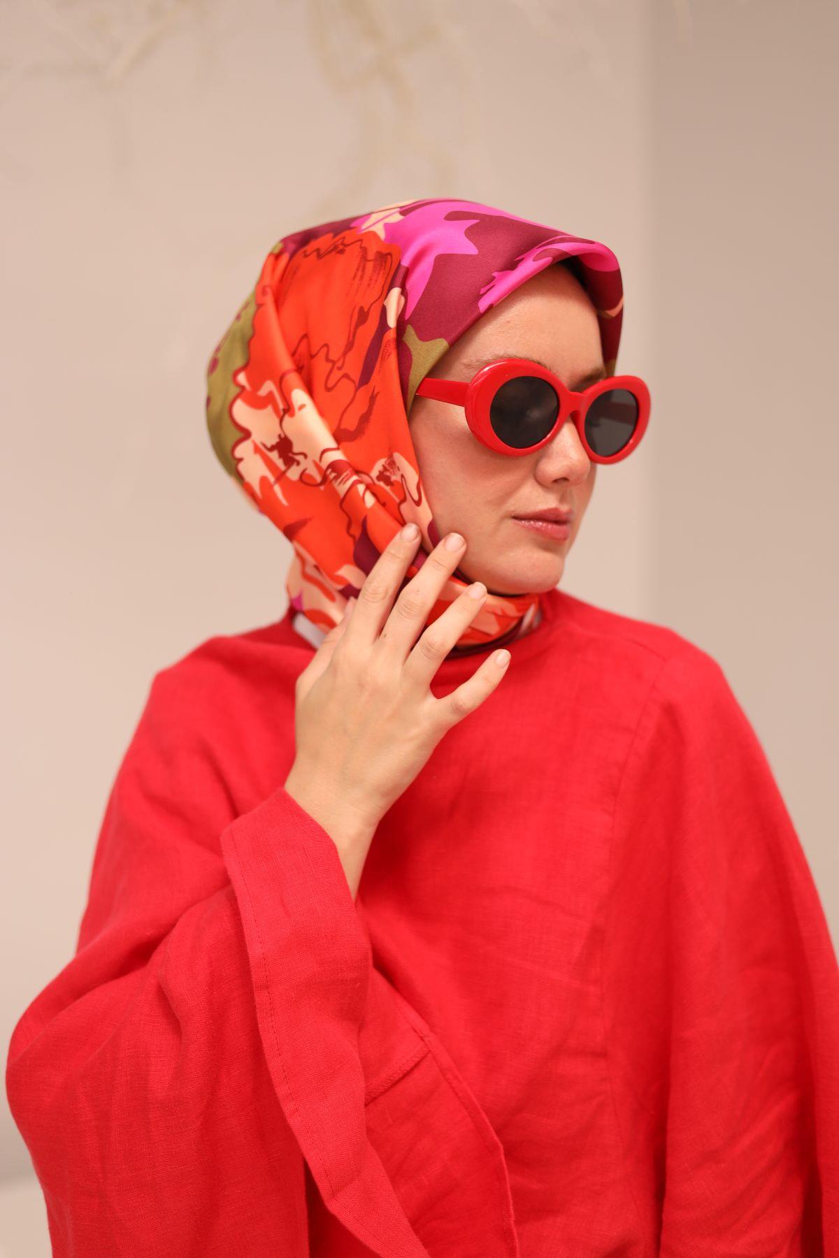 Silk Home Turuncu Çiçek Desen Tivil İpek Eşarp-11437-33-KVS0471