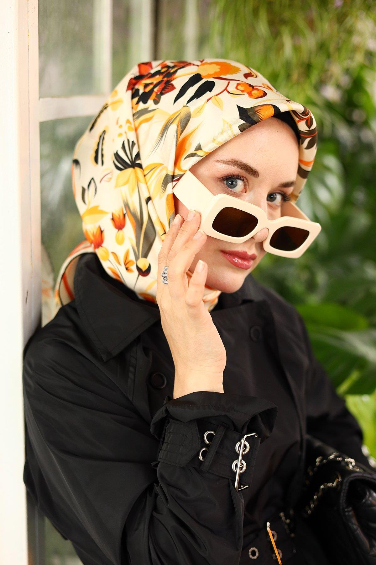 Silk Home Turuncu Krem Çiçek Desen Tivil İpek Eşarp-11430-37-KVS0477