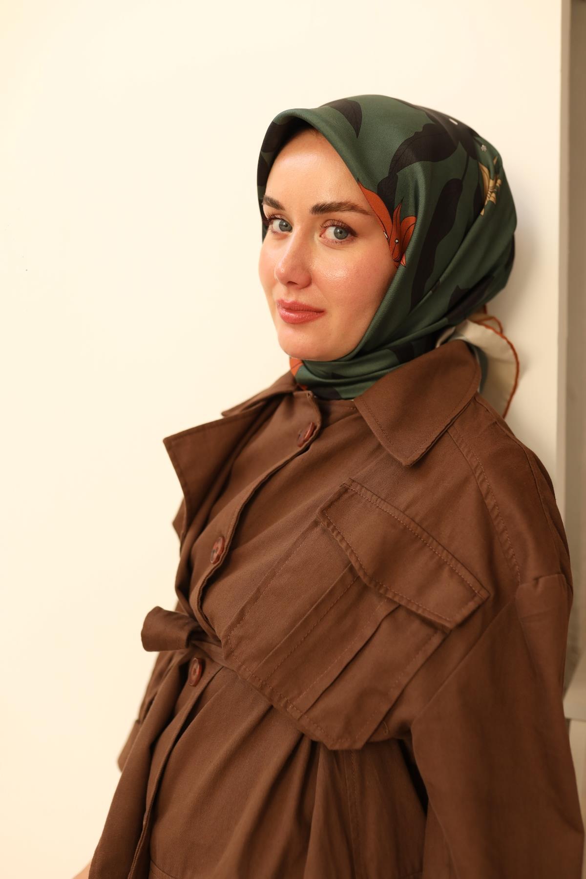Silk Home Yeşil Çiçek Desenli Tivil İpek Eşarp-11441-22-KVS0424