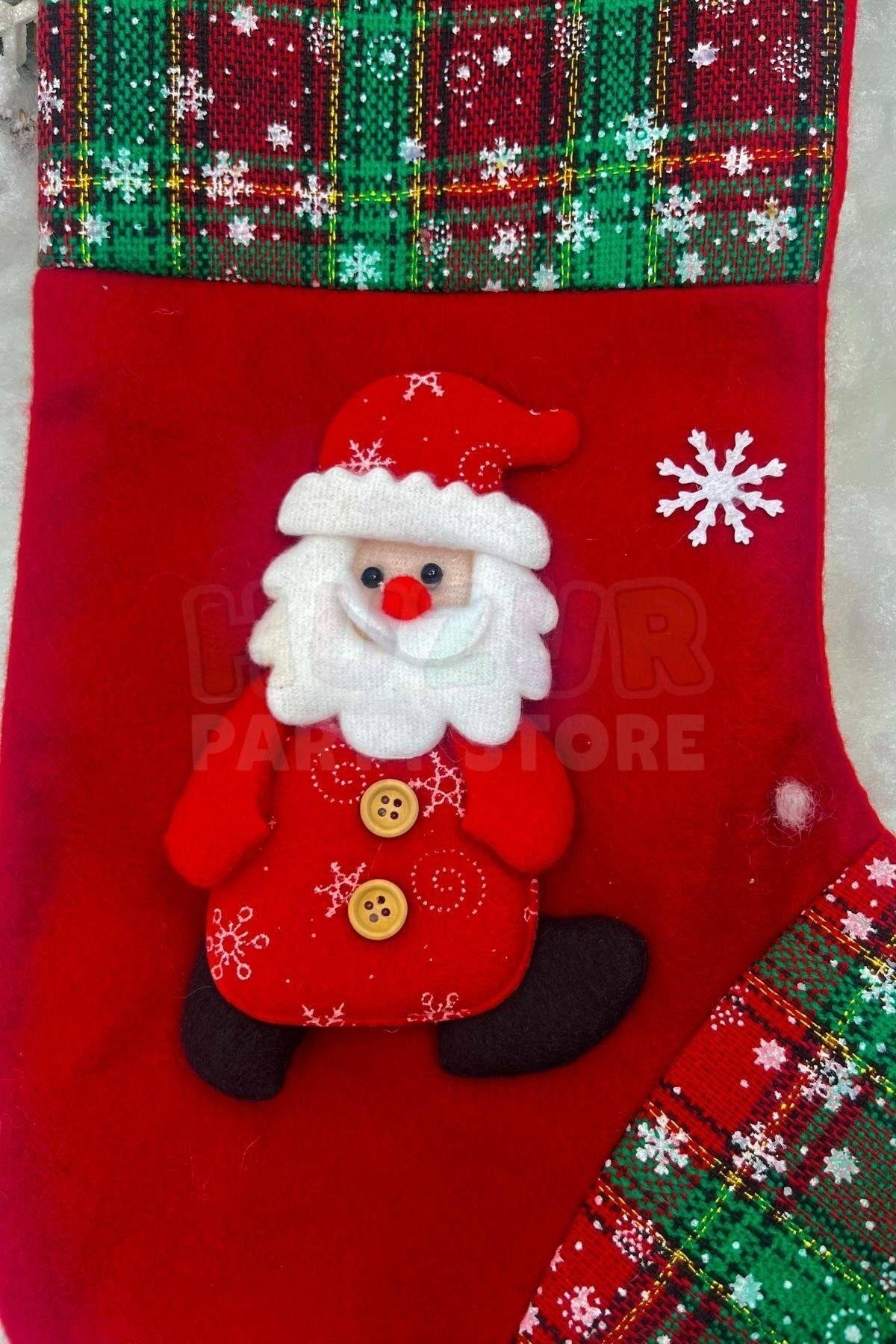 Noel Baba Yılbaşı Peluş Çorap 40x33 Cm Kırmızı Yeşil Ekoseli Yeni Yıl Çam Ağacı Asmalık Asılan Süs