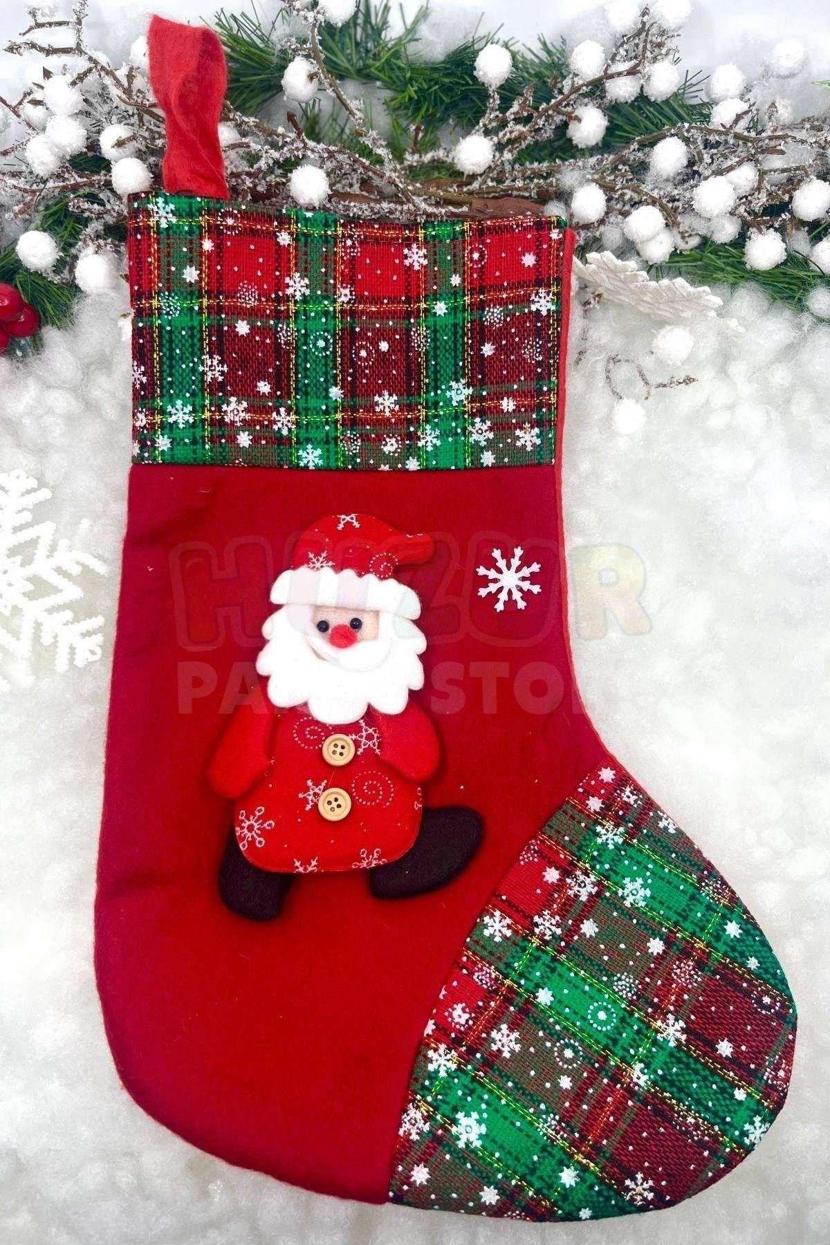 Noel Baba Yılbaşı Peluş Çorap 40x33 Cm Kırmızı Yeşil Ekoseli Yeni Yıl Çam Ağacı Asmalık Asılan Süs