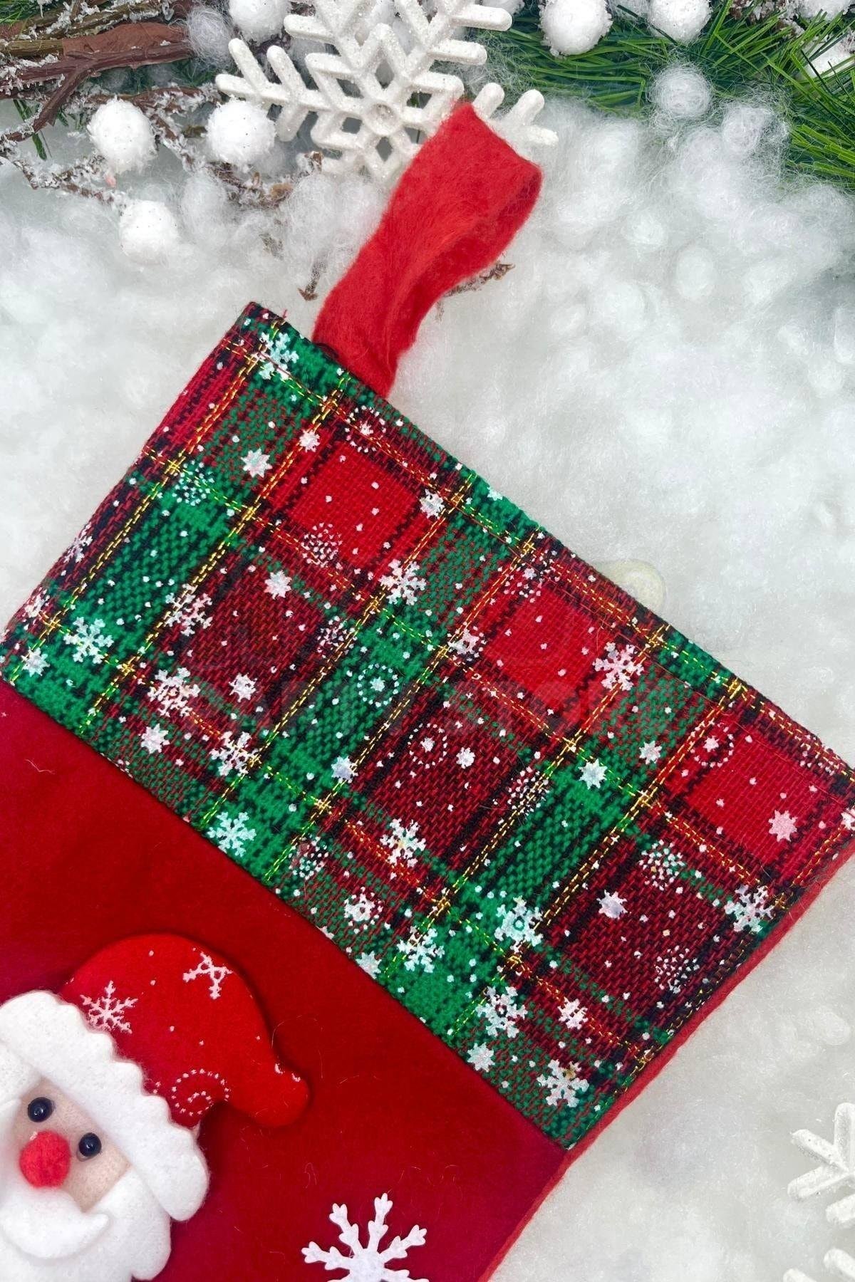 Noel Baba Yılbaşı Peluş Çorap 40x33 Cm Kırmızı Yeşil Ekoseli Yeni Yıl Çam Ağacı Asmalık Asılan Süs
