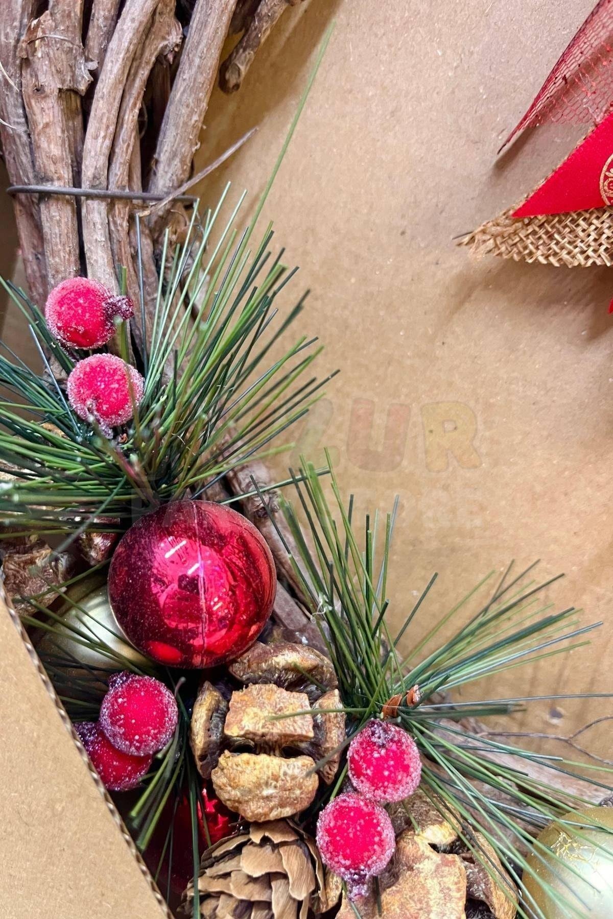 Yılbaşı Kapı Süsü 33x33 Cm Yeni Yıl Karşılama Dekoru Christmas Çelengi Kapı Çiçeği Dekoratif Fiyonk