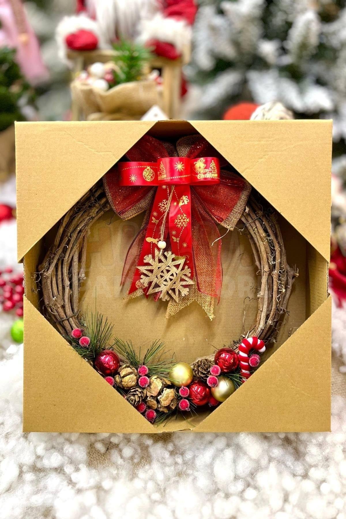 Yılbaşı Kapı Süsü 33x33 Cm Yeni Yıl Karşılama Dekoru Christmas Çelengi Kapı Çiçeği Dekoratif Fiyonk